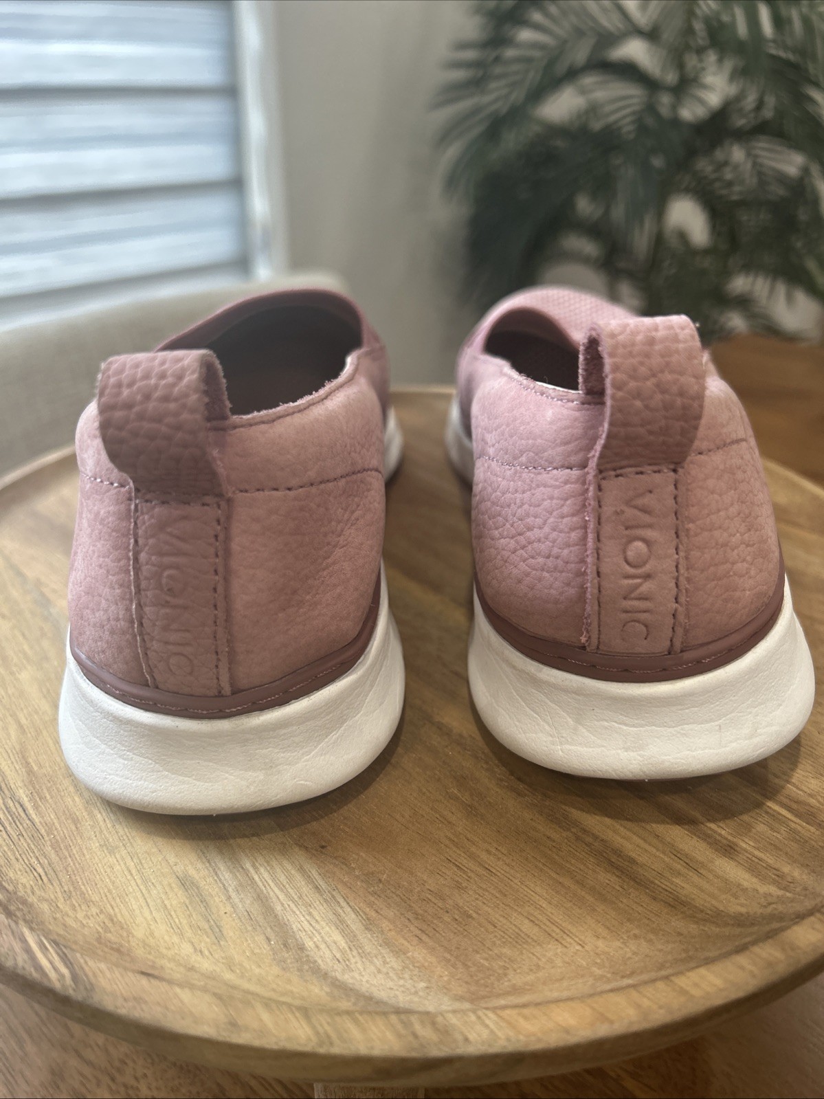 Vionic Roxana Pink Nubuck Slip On Size 8