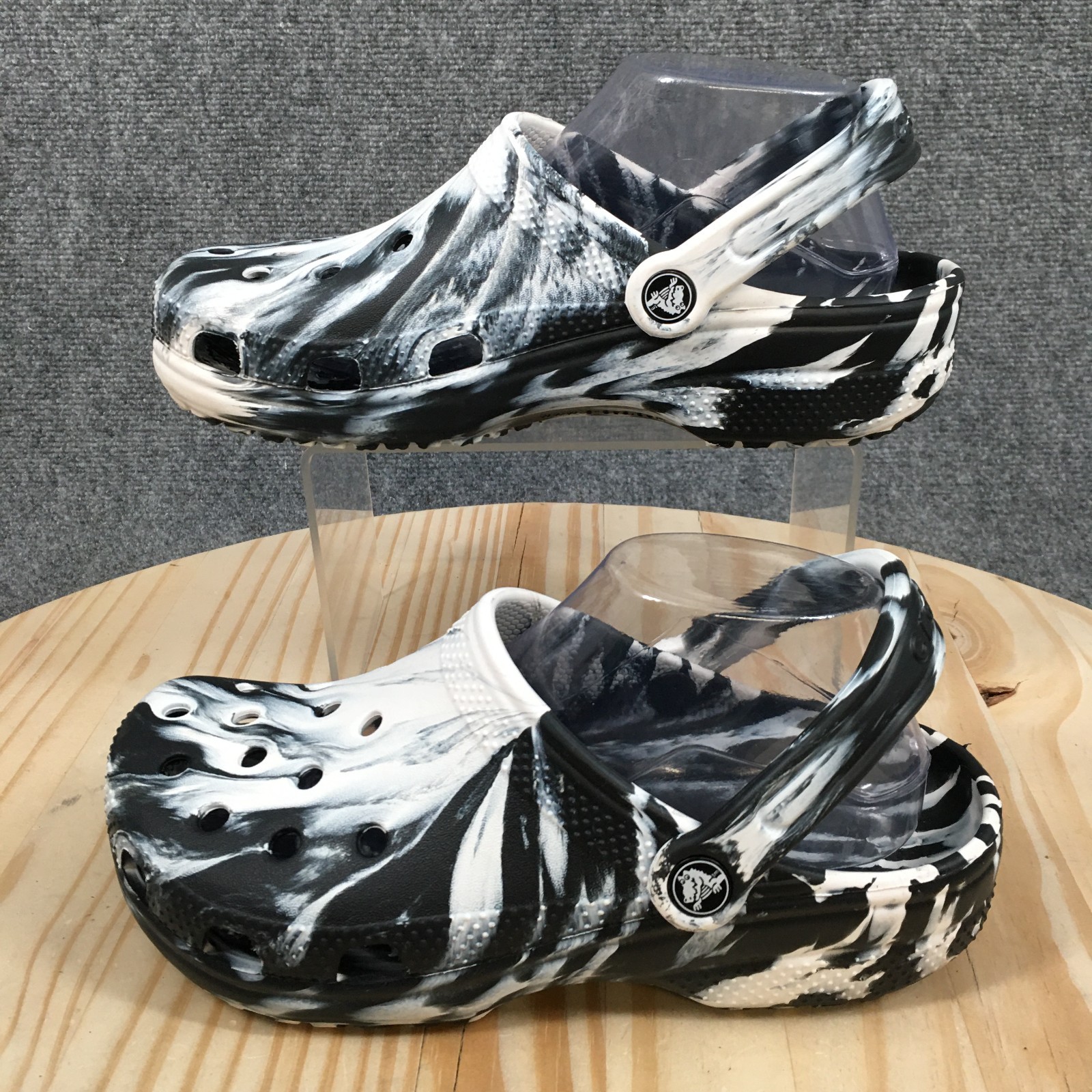 Crocs Classic Marbled Clog Womens 8 White Black Croslite Heel Strap 206867