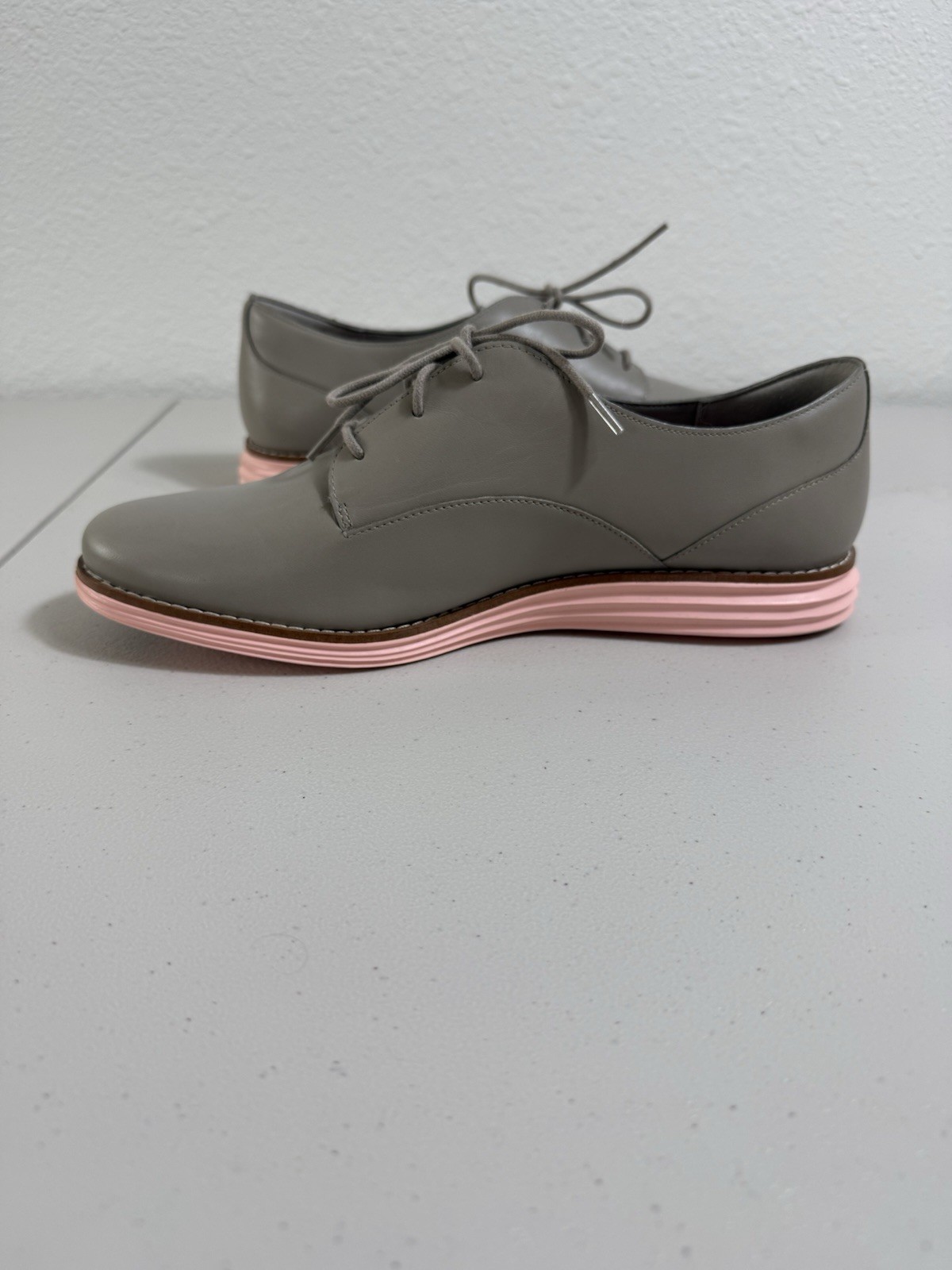 Cole Haan Original Grand Oxford Women’s 9.5B Gray Leather Pink Sole W17145 New