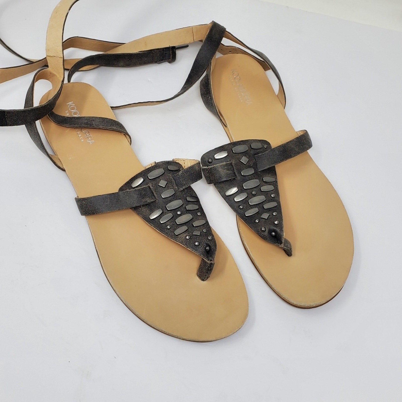 Koolaburra By UGG Acacia Leather studded ankle wrap strap sandal Great conditio
