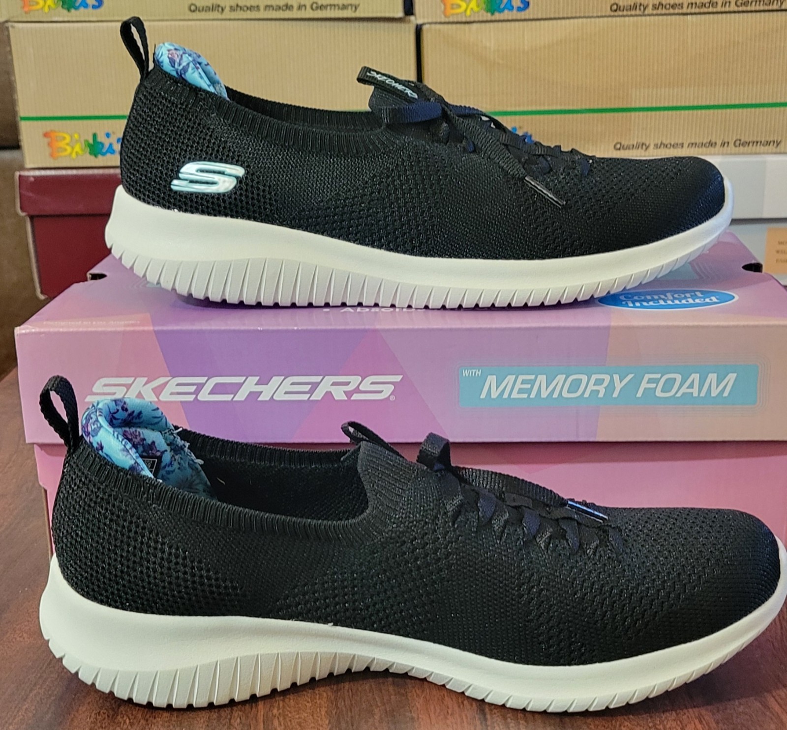 Skechers Women’s 9W Slip-on Faux Tie Flourishing Views-Black