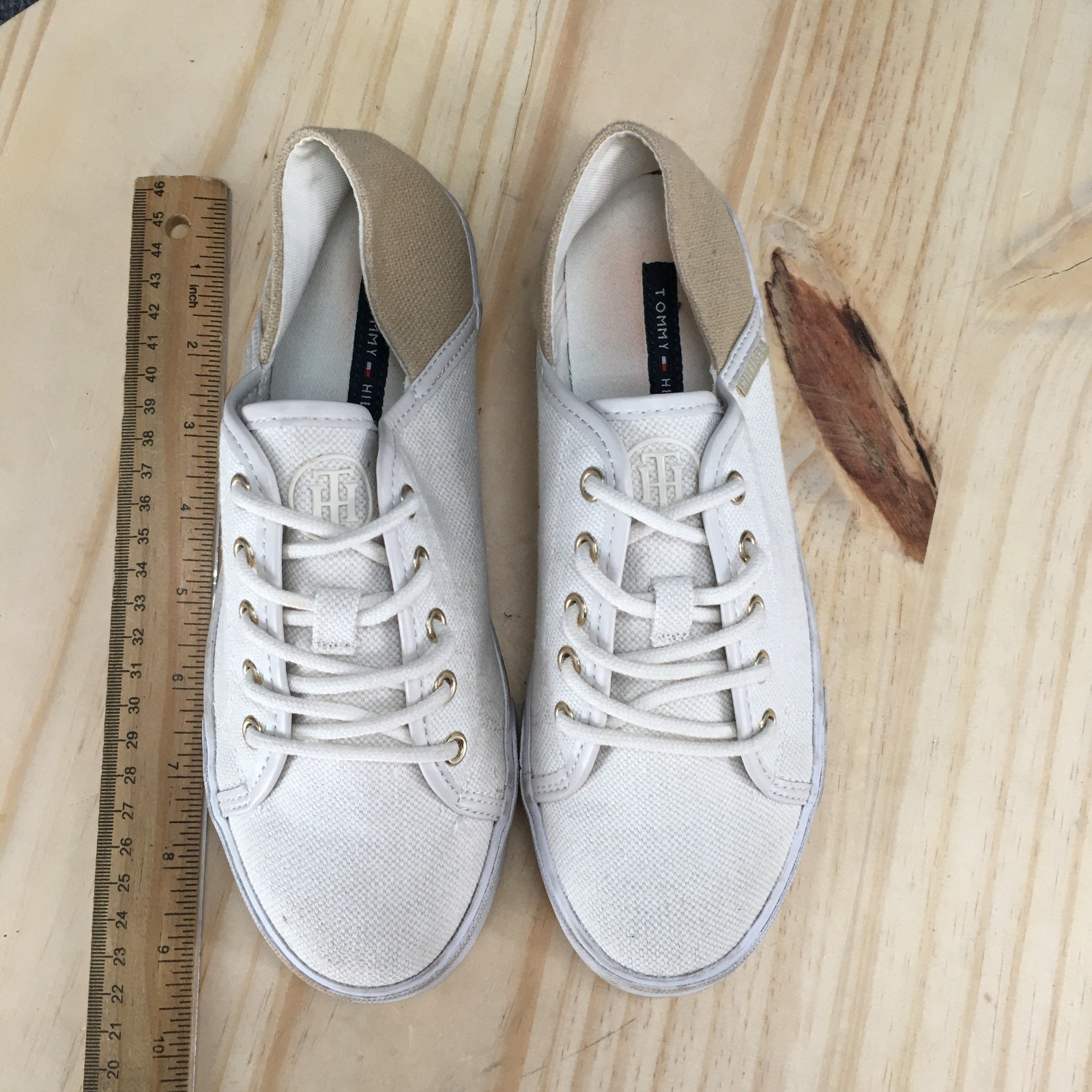 Tommy Hilfiger Shoes Womens 6 M Flip 4 Casual Sneakers White Lace Up Low Top