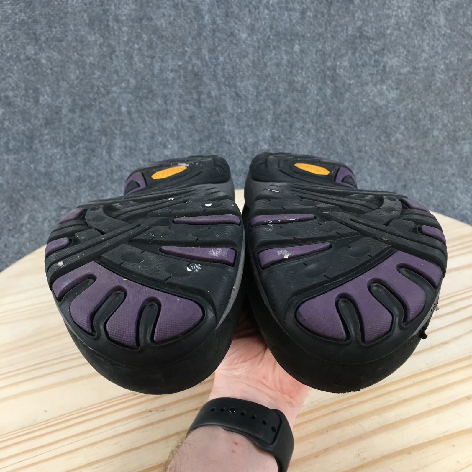 Dansko Patti Waterproof Slip On Shoes Womens 40 Vibram Leather Black 4353100294