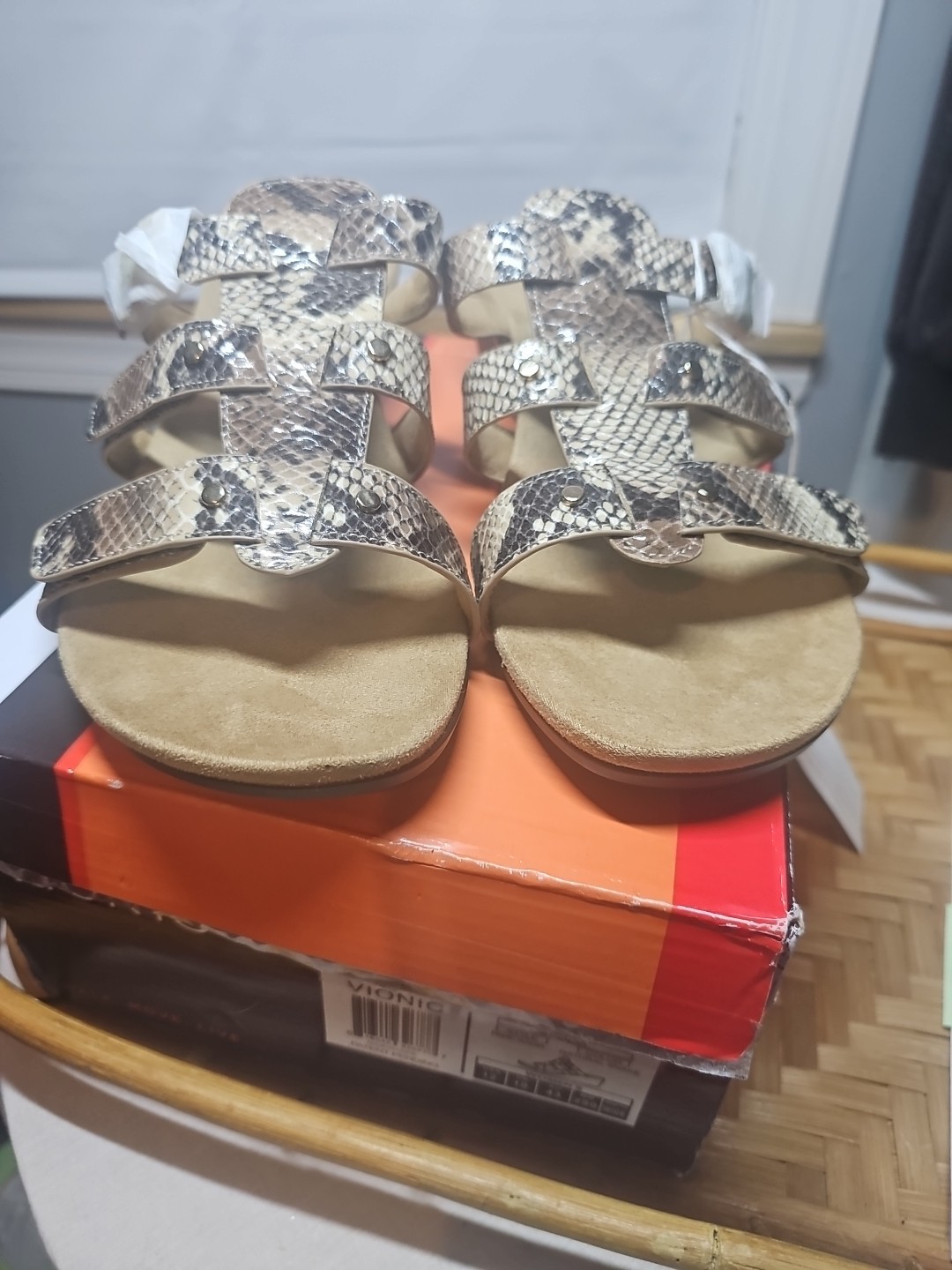 Vionic Ladies Shoes
