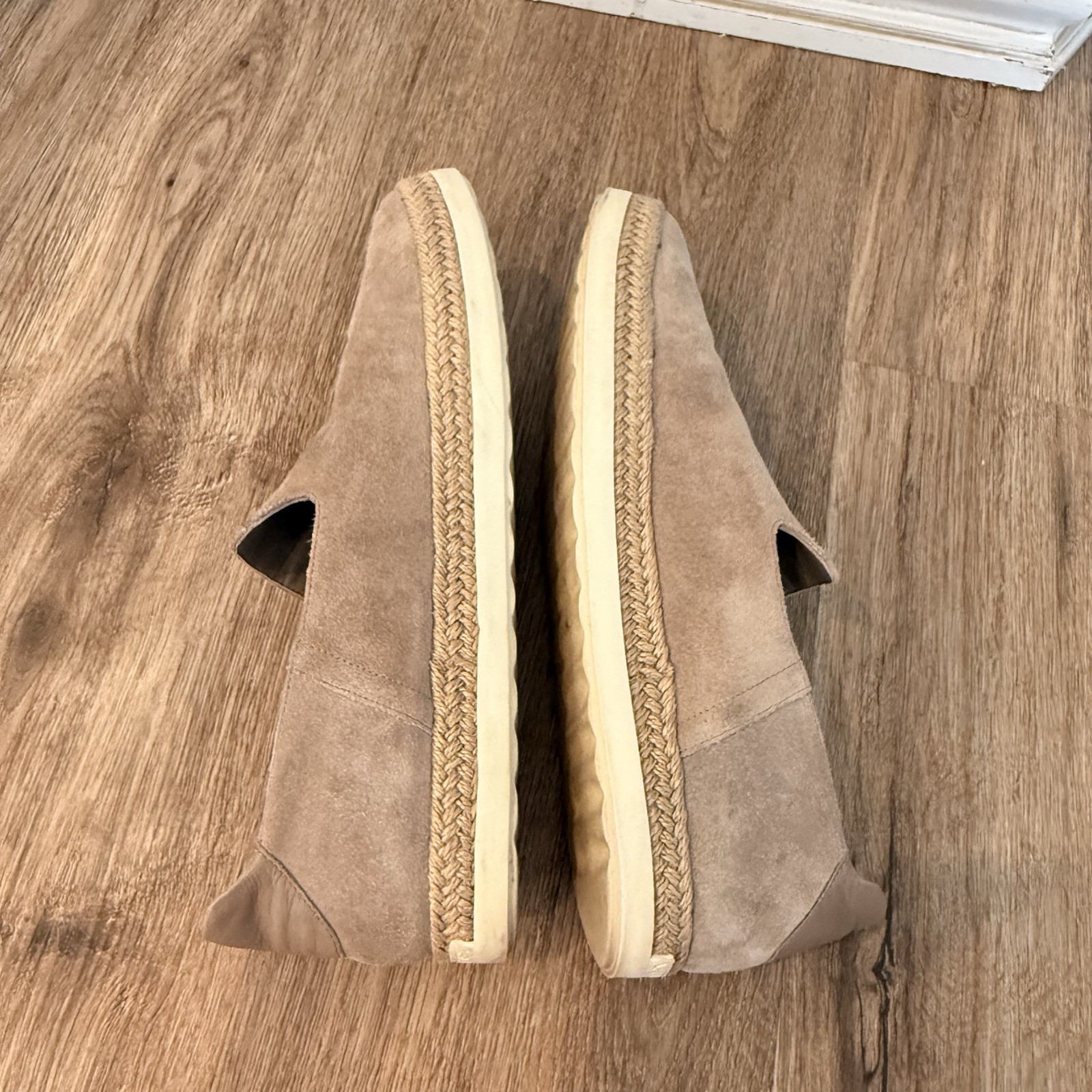 Vince Dillon Slip On Shoes Suede Women’s Size 8.5 M Suede Neutral Espadrille