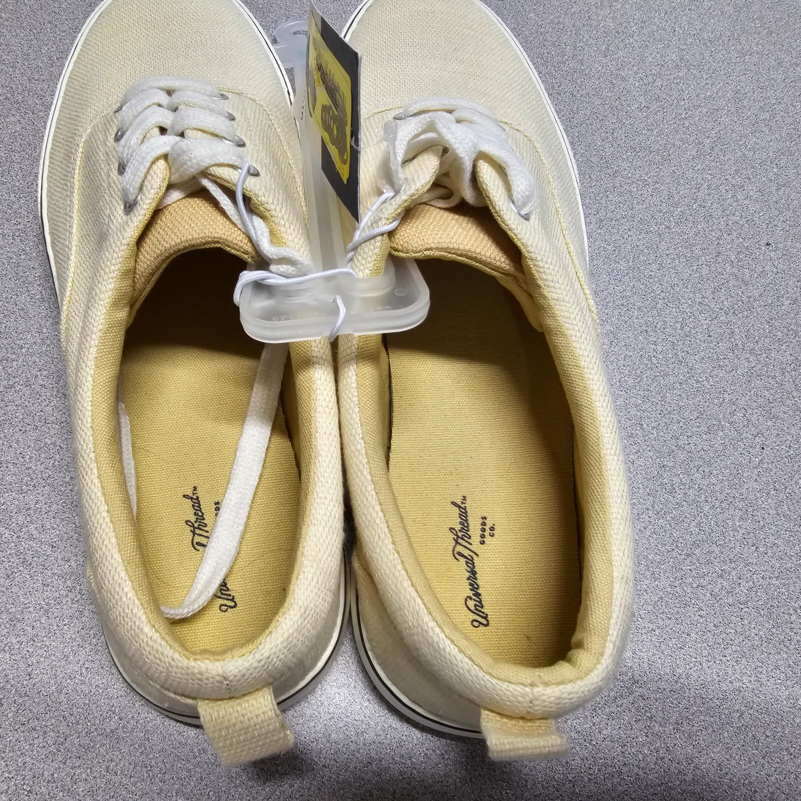Universal Thread Molly Yellow Casual Canvas Skeakers Shoes Womens Size 8 Walking