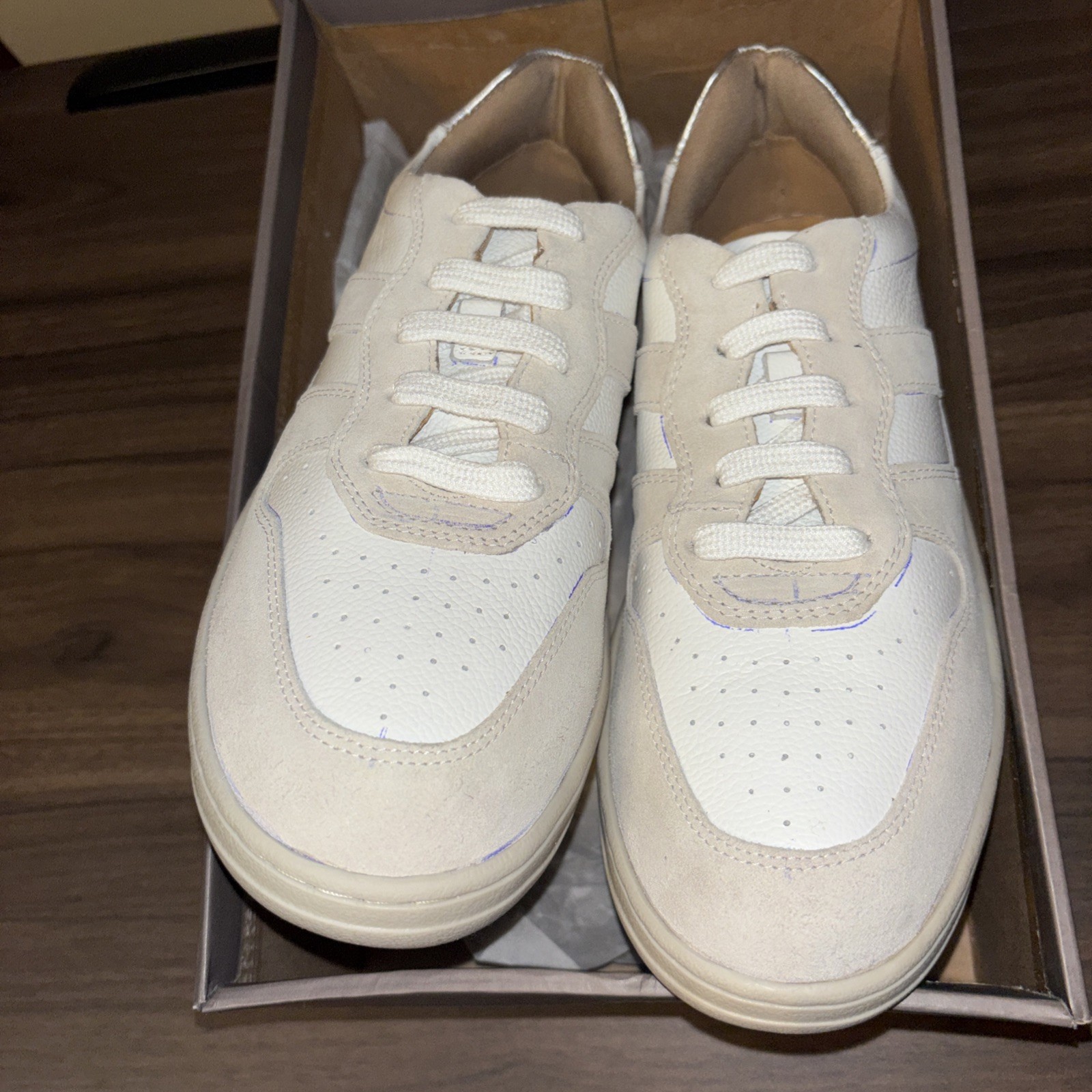 NIB Crown Vintage Tate Women 10 Leather Lace Up Sneakers White Gray Silver 41.5