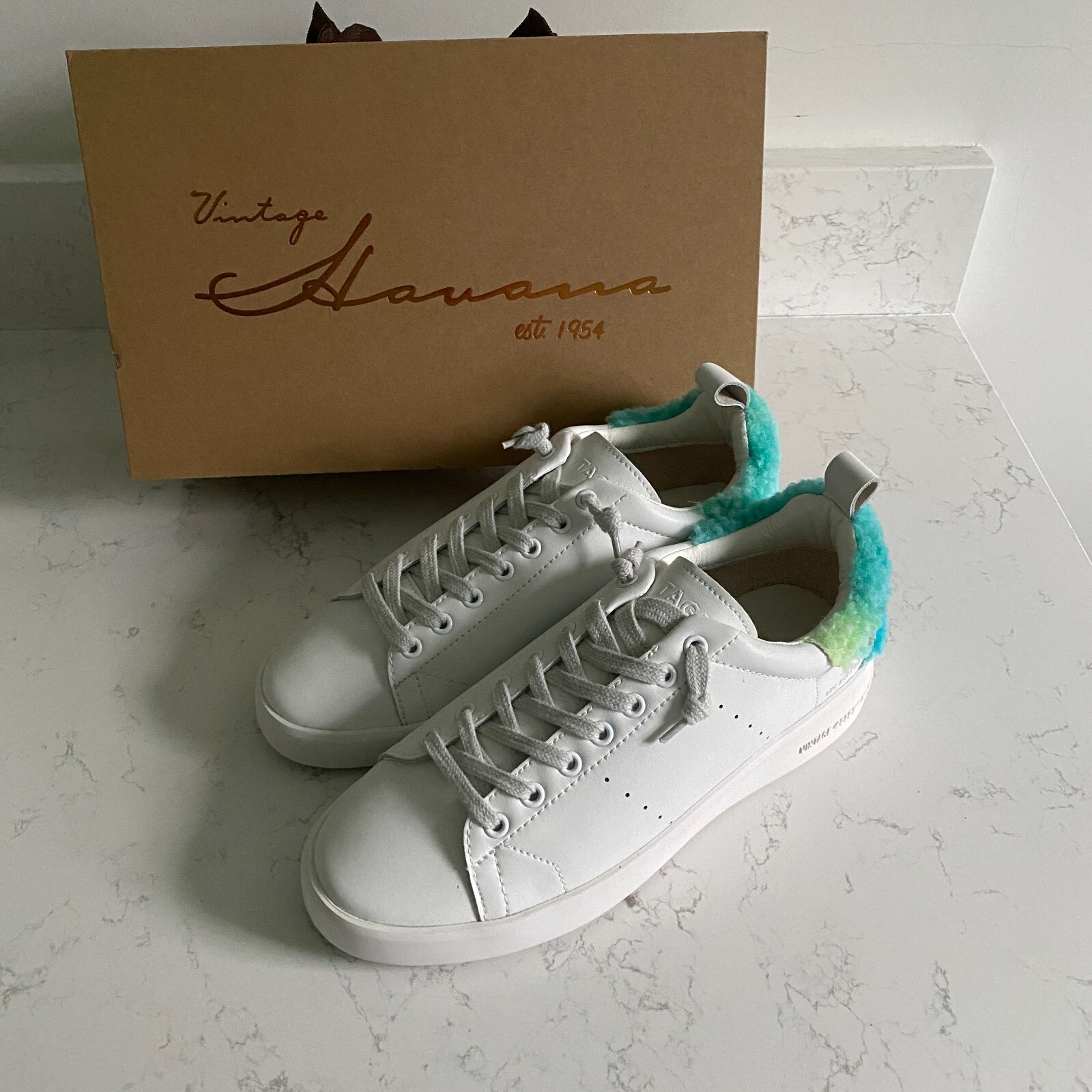 Vintage Havana Destiny White Tie Multi Women’s Sneakers Size 8 Fall