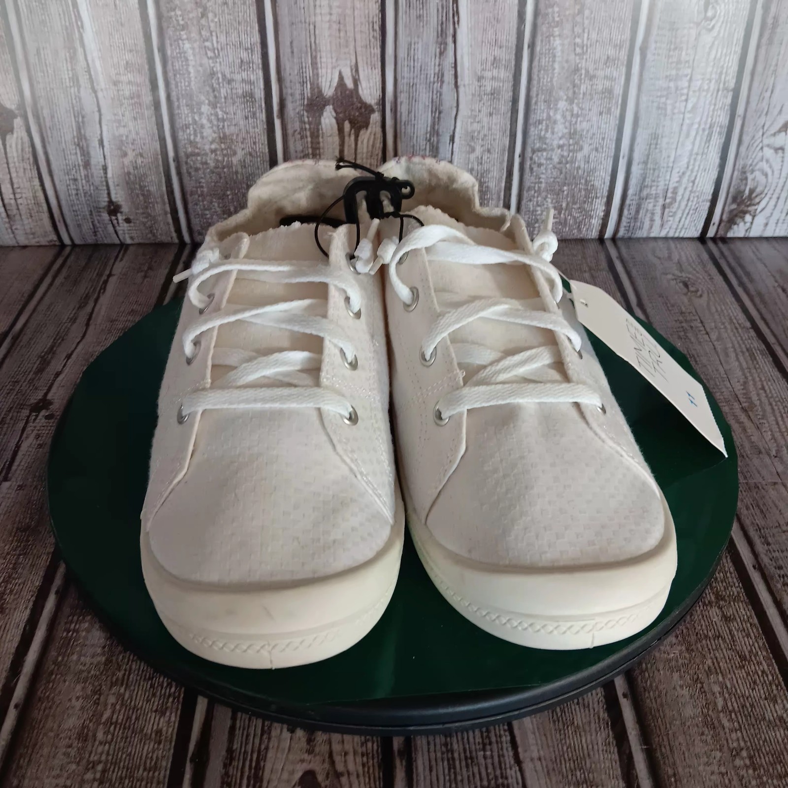 Time And Tru Women’s Size 11 White Slip-on Scrunchback Shoes Embroidered
