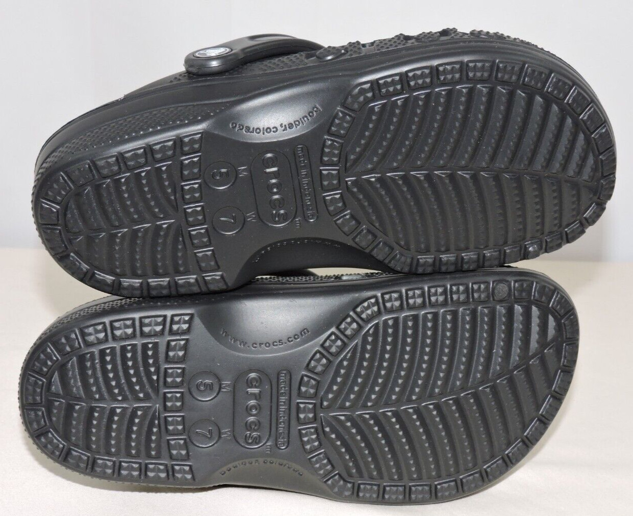 Crocs Unisex Black Baya Clogs Shoes Men’s 5 US / Women’s 7 US