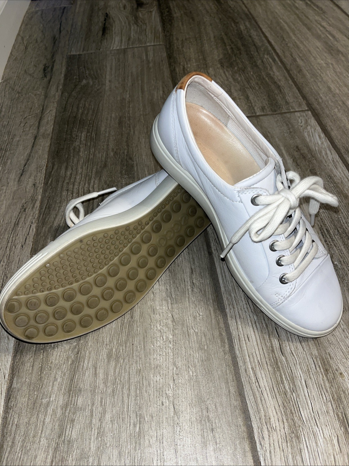 ECCO Soft 7 white Leather lace up Sneakers Sz 6/6.5 EU 37 MSRP $160