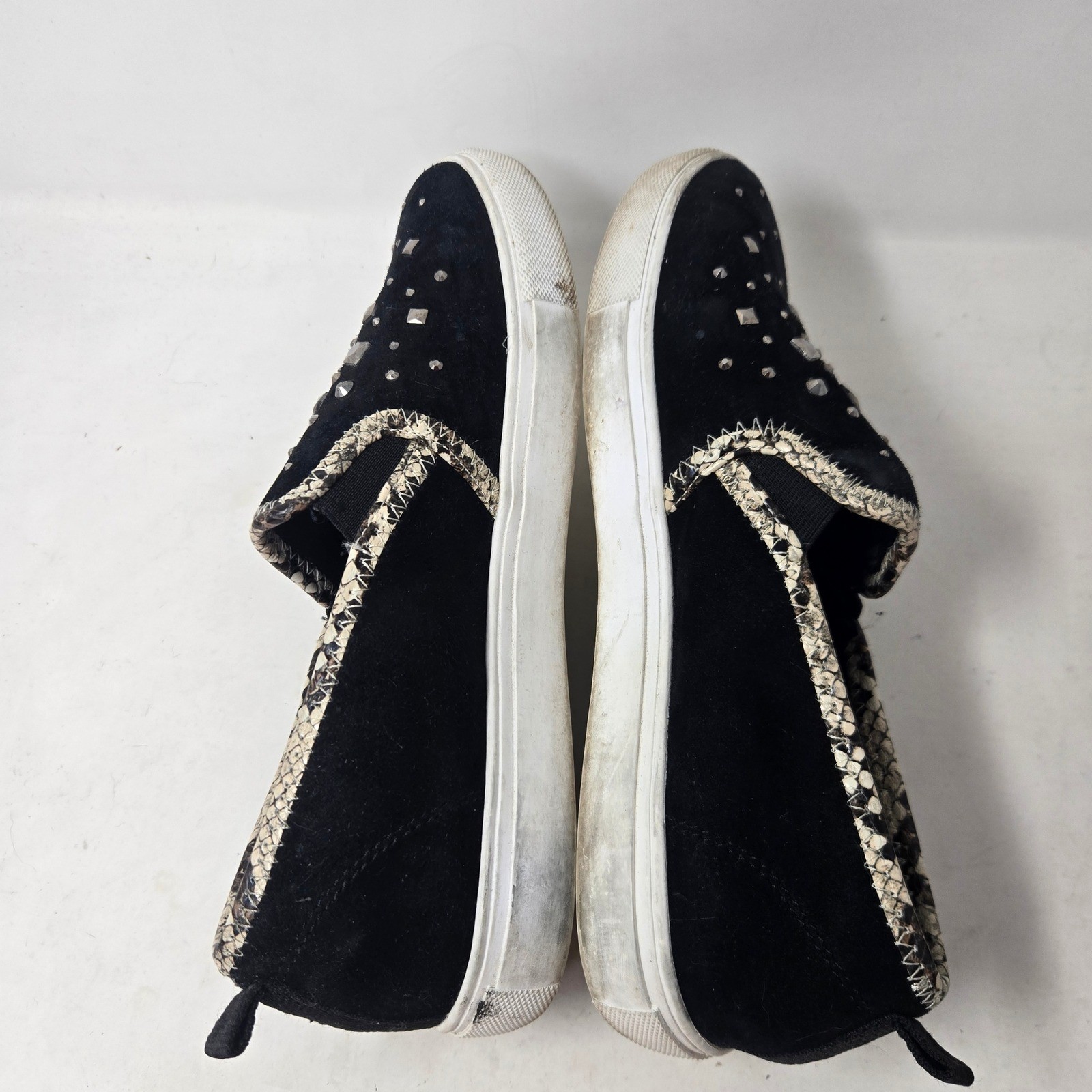 Donald Pliner Sanya-KS Black Suede Studded Snakeskin Trim Slip On Sneakers 7M