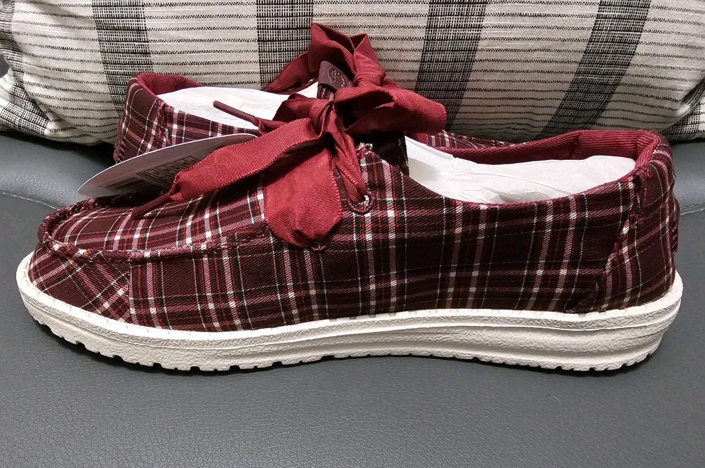 Hey Dude Wendy Holiday Bow, Red Plaid/Burgundy, Size 7, Brand New-no Box