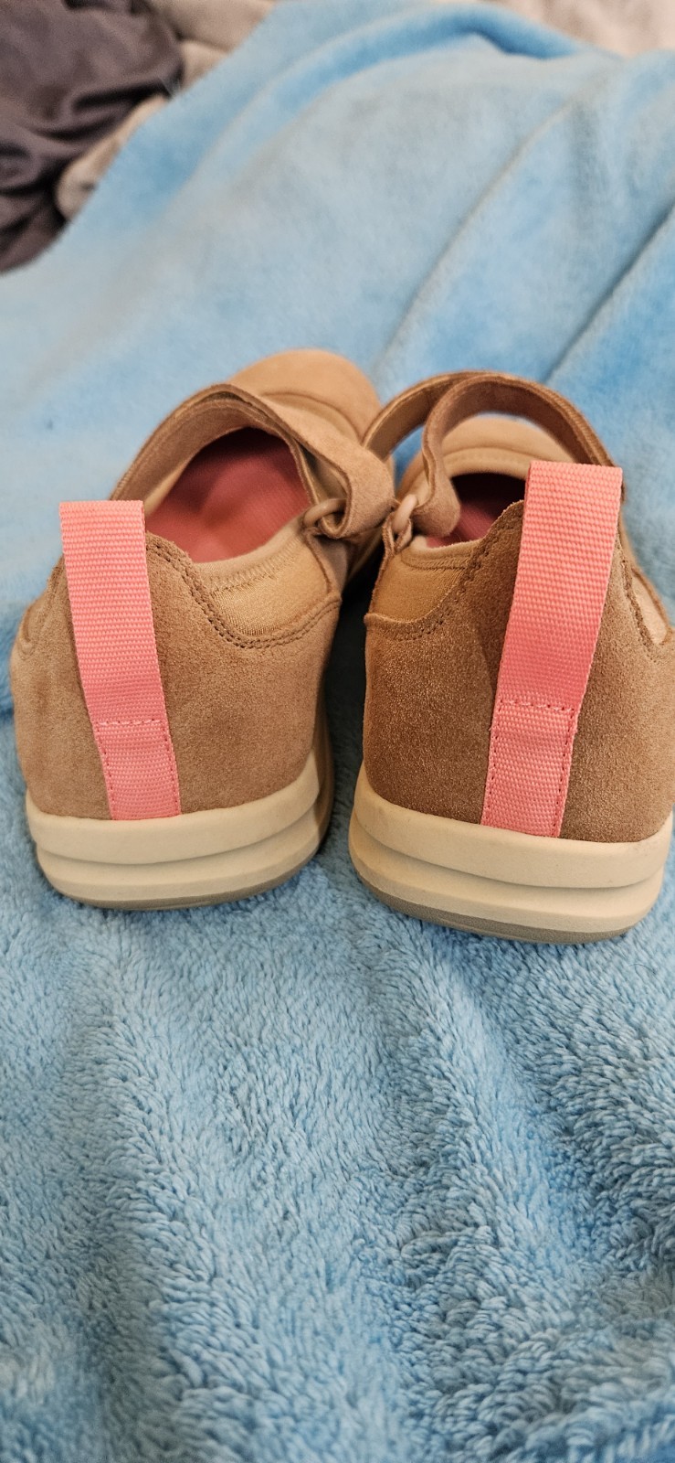 Lands’ End Mary Jane Suede Flats Hook & Loop Strap Beige/Pink Women’s 9