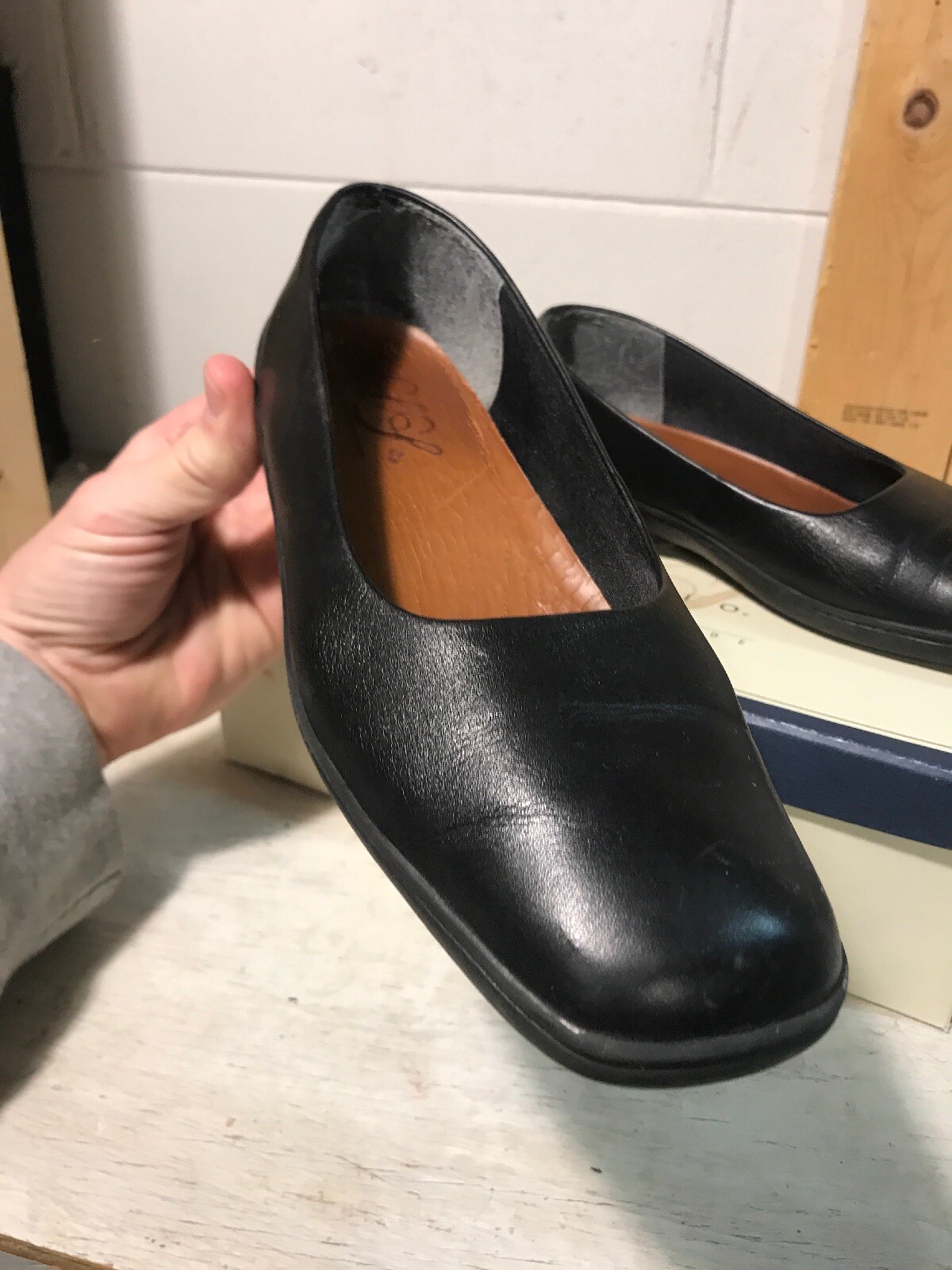 Women’s Size 8 Black Leather Shoes Activewear Life Stride Studio