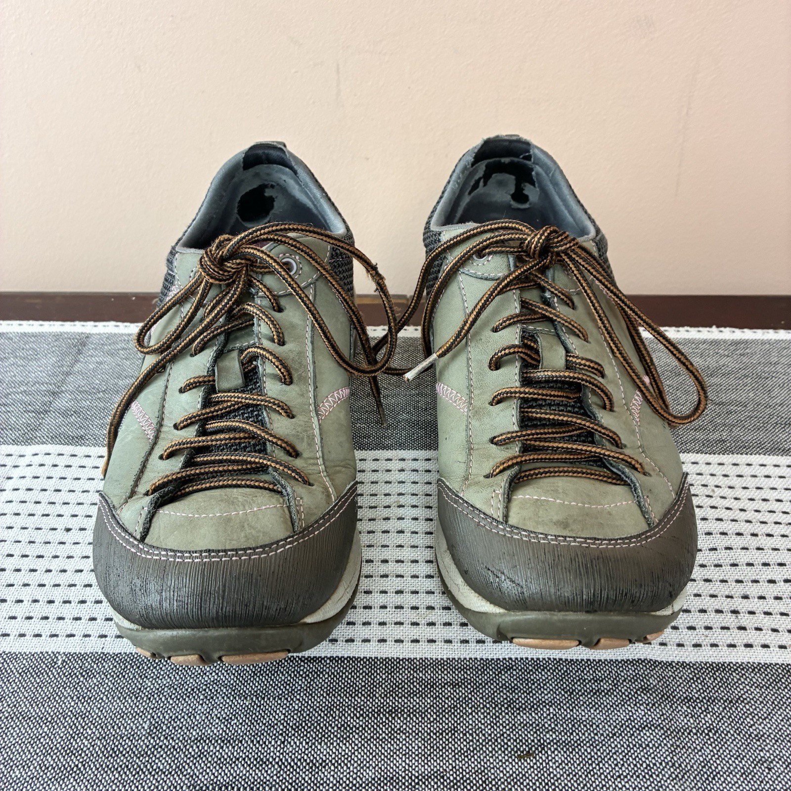 Dansko Paisley II Waterproof Women’s Hiking Walking Shoes Sage Green Sz 38 US 8