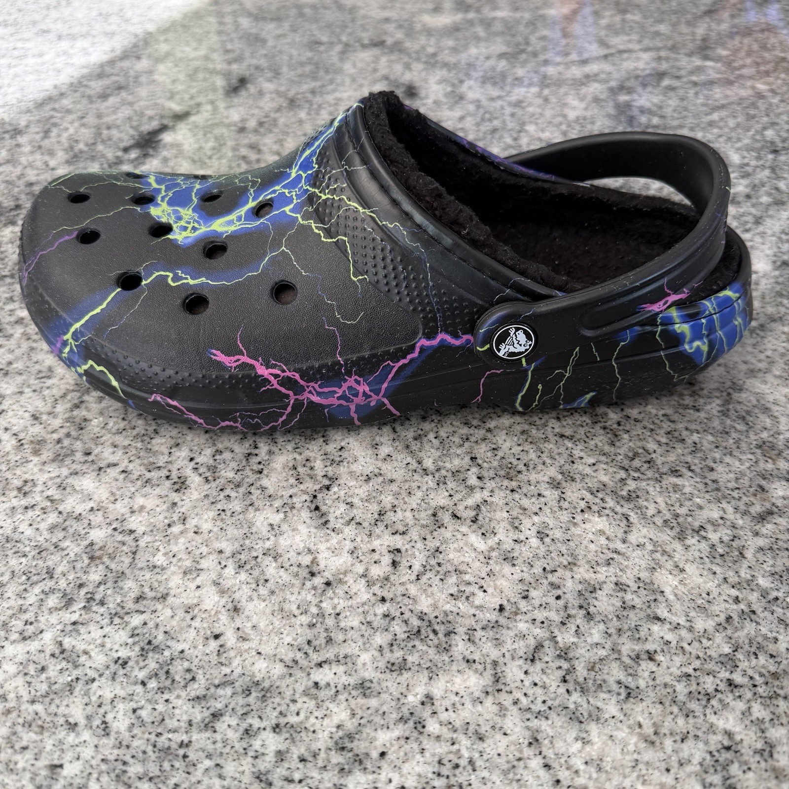 CROCS Classic Lined Clogs Black w Multicolor Lightning Bolts- Men’s 8/Women’s 10