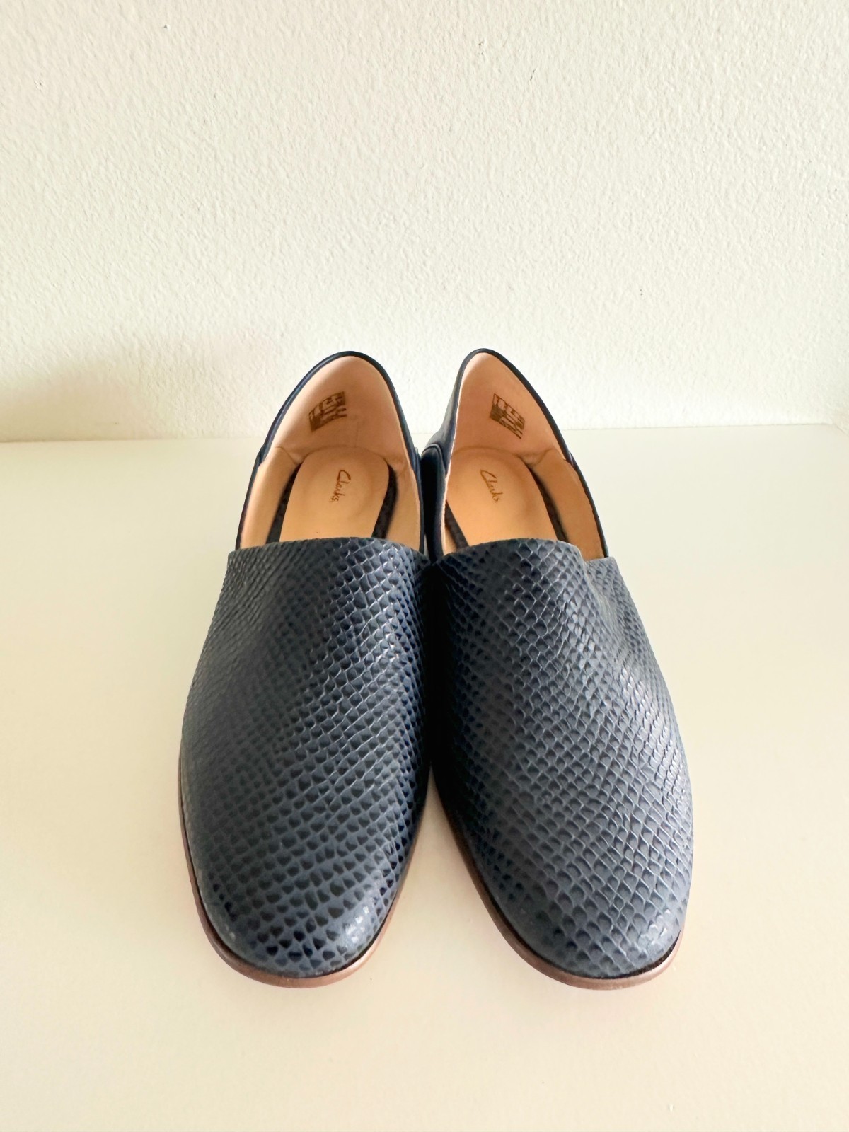 NEW Clarks Pure Tone Cushion Plus Slip On Leather Navy Snake Skin Women 8.5M