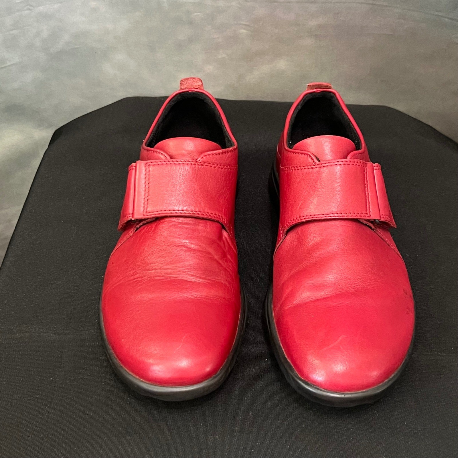 ECCO Soft 1 Red Leather Hook and Loop Low Top Sneakers 156793 Womens 39