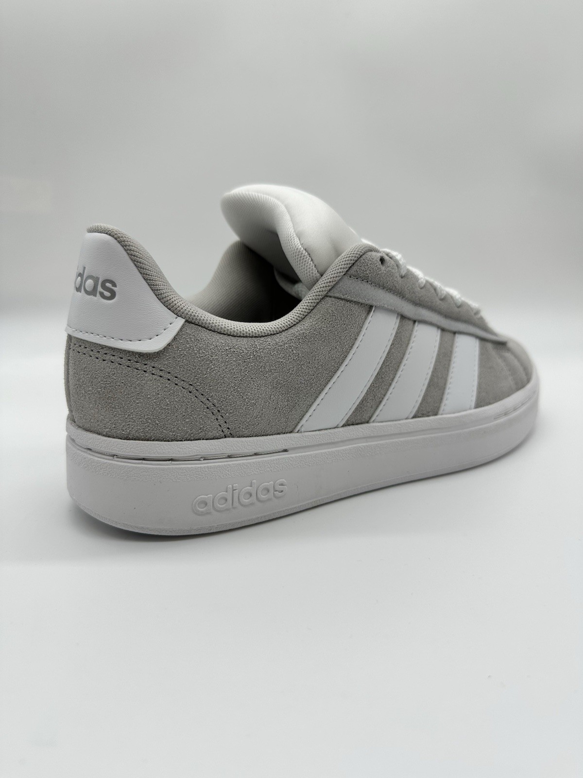 Adidas Women’s Grand Court Alpha 00s Athletic Shoes – Grey – US Size 9 – JH7230