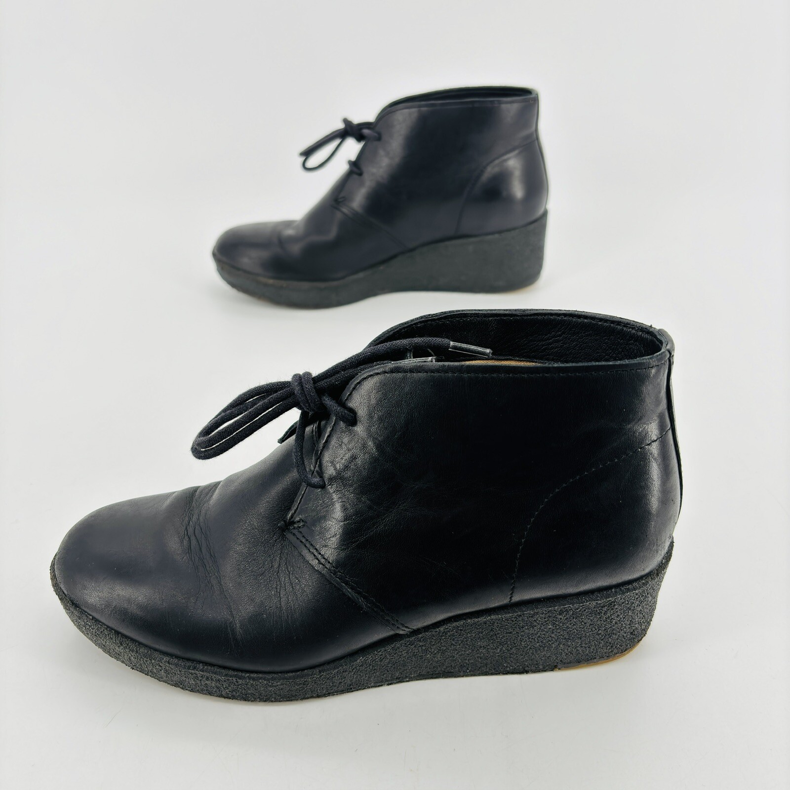 Women’s 7.5 M Clarks Originals Athie Terra Wedge Desert Boots Black Leather