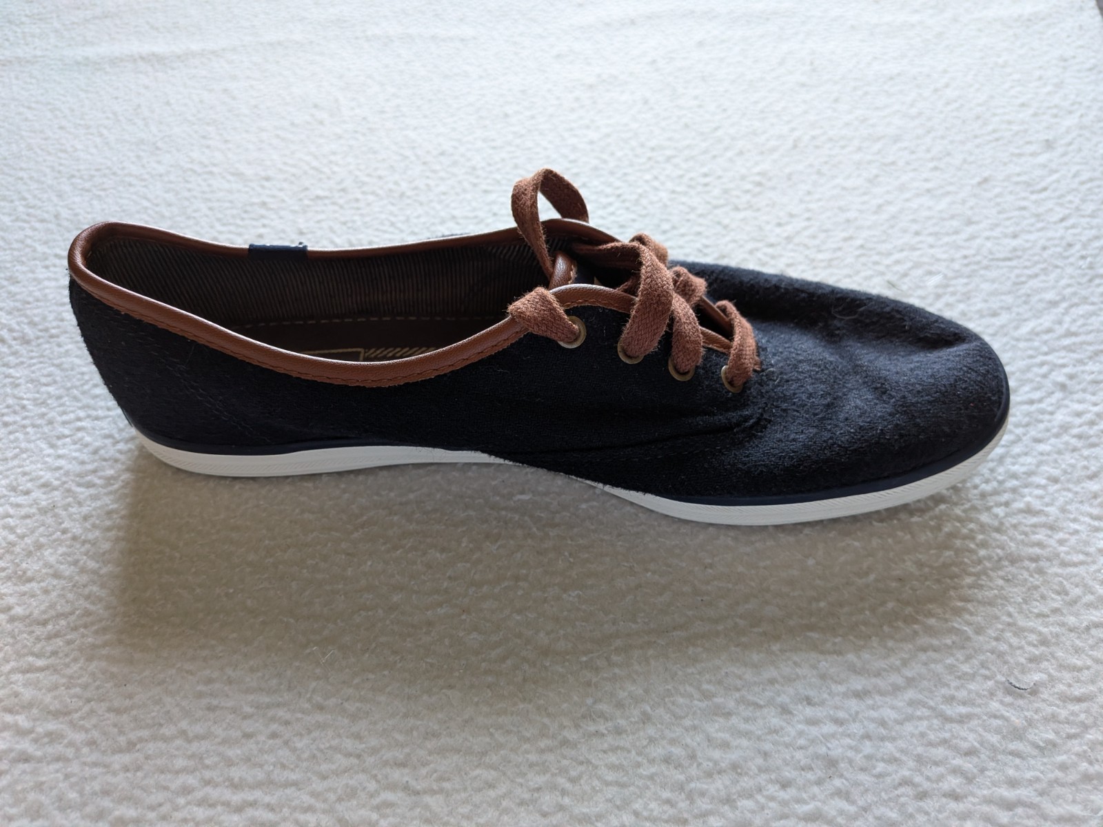 KEDS Classic Champion Women Size 8 Navy Brown Leather Trim Lace Up Sneakers