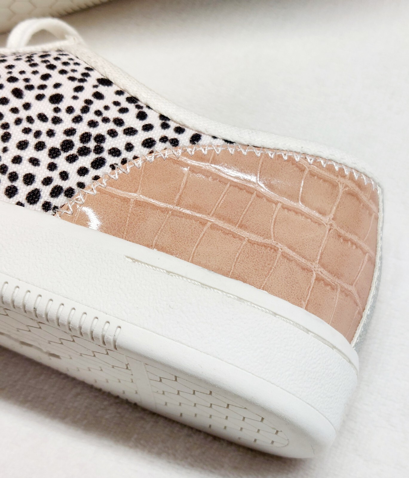 Dolce Vita Neza Lace Up Sneaker Black White Spotted Canvas Size 8.5