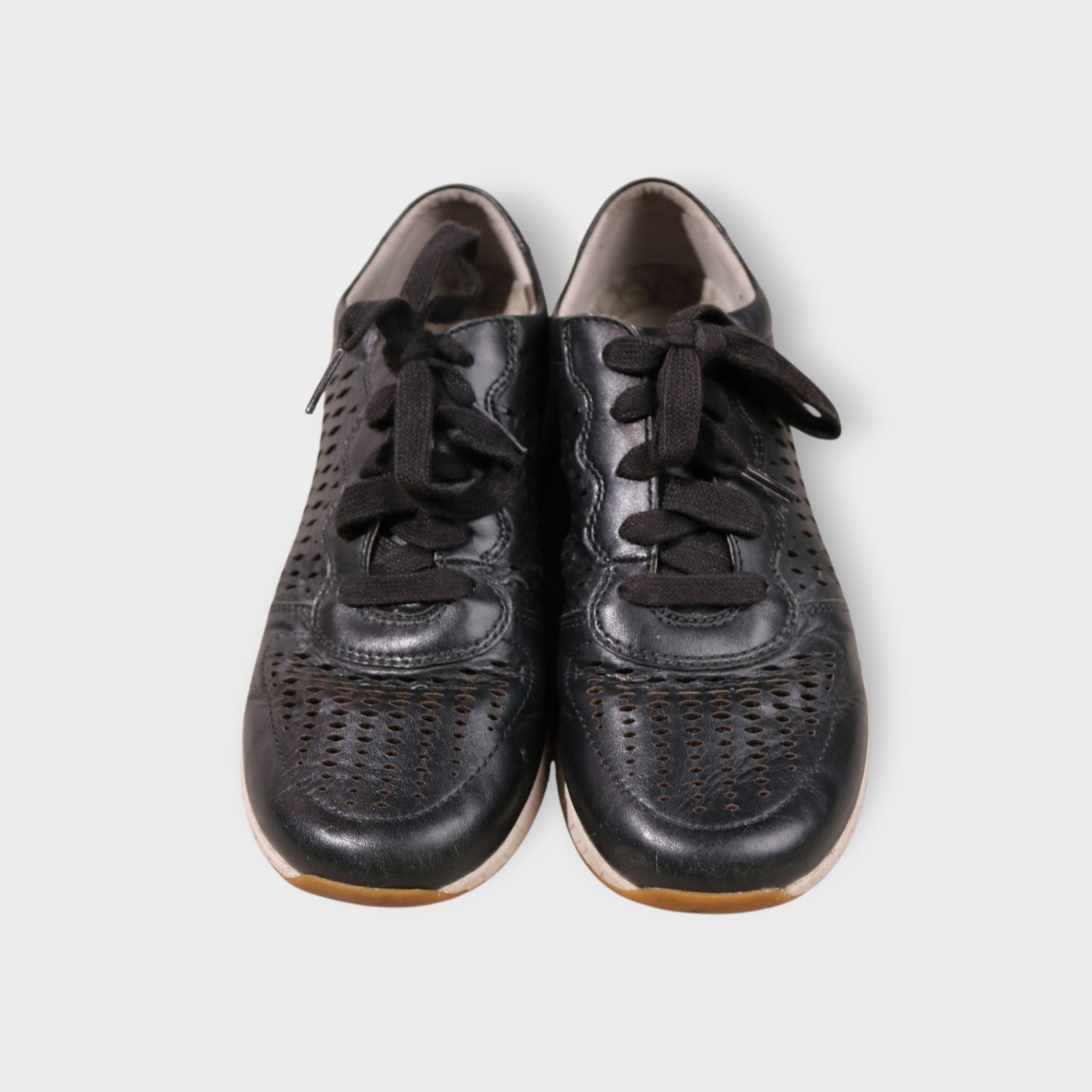 Dansko Charlie Sneakers Size 38 Perforated Leather Activewear Athleisure Outdoor
