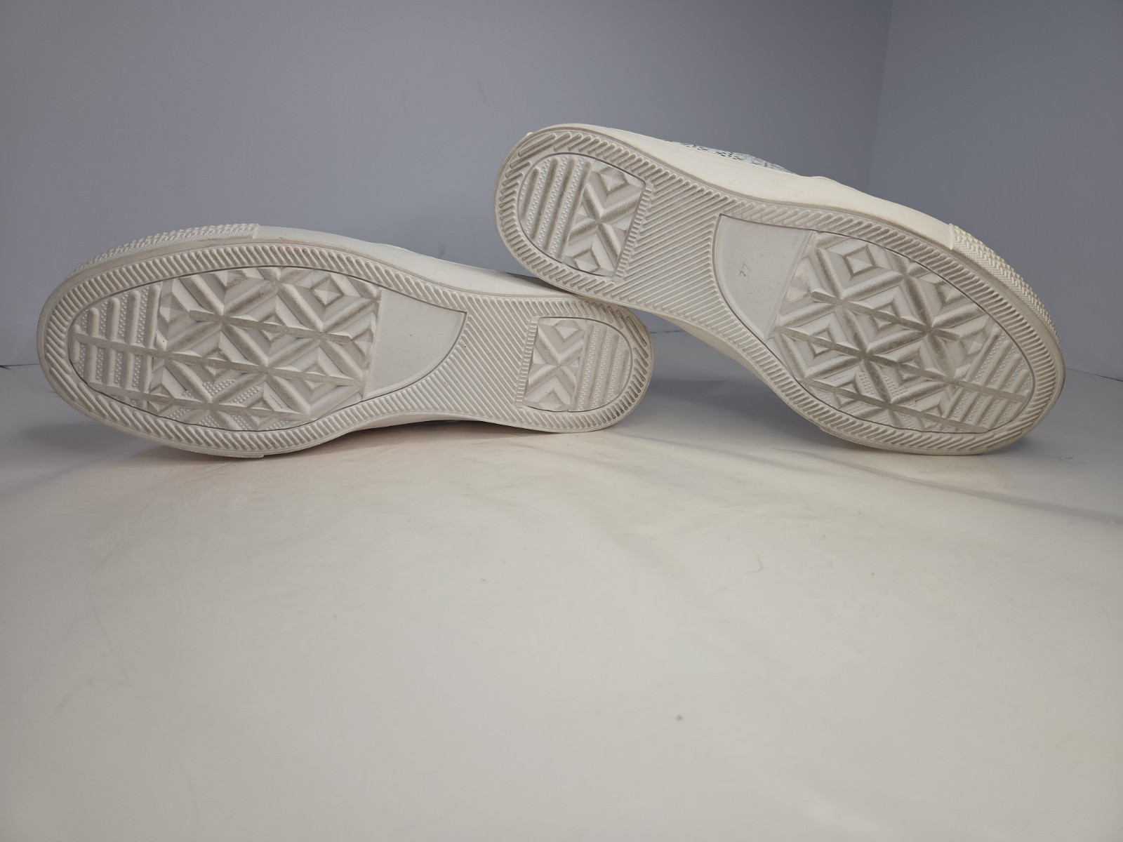 Spring Step L’Artiste Reallove White Leather sneaker Laser Cut Floral Sz 7 NWOB