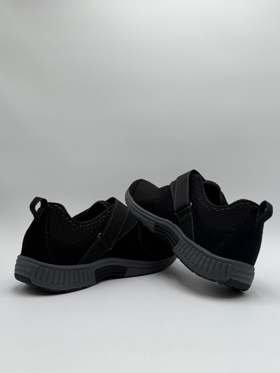 OrthoFeet ELBA Women’s NEW Slip On Sneaker Black Multiple Sizes
