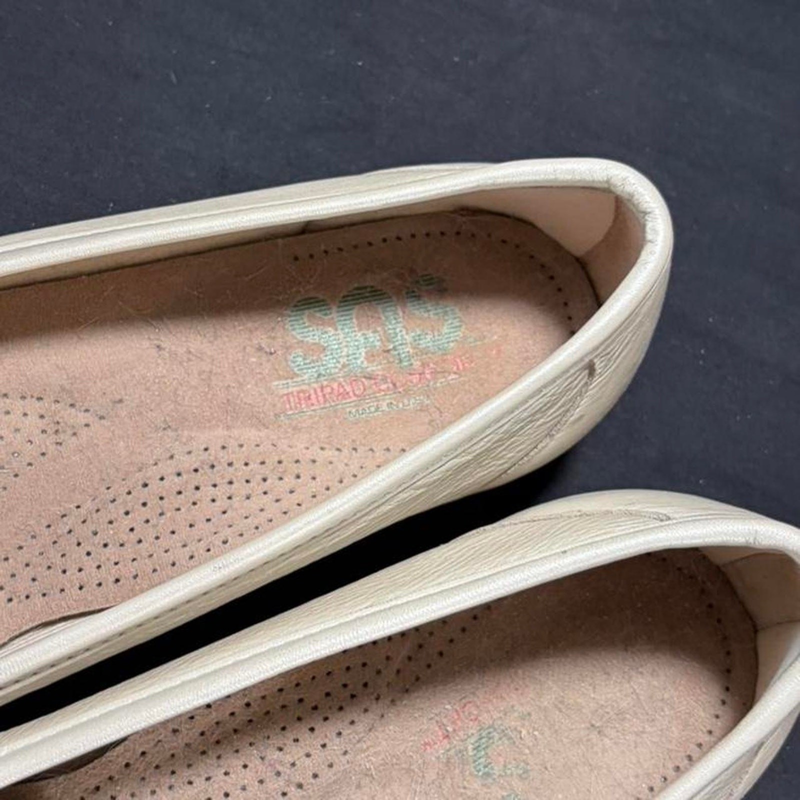 🚨 SAS Women’s Leather SAS Cream Moccasin Loafers Shoes. Size: 10 W 👞