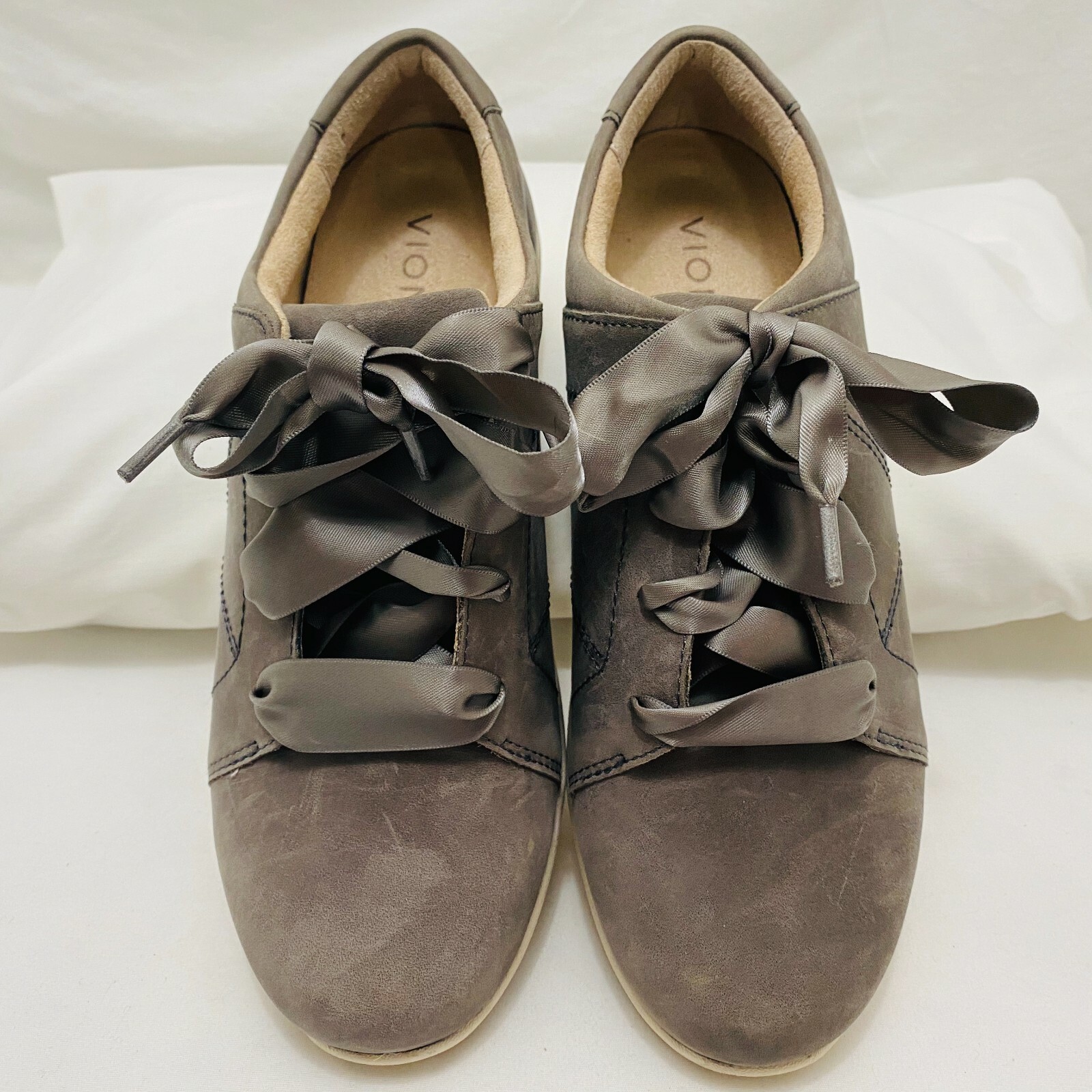 Vionic 6.5 Lindsey Lace Up Suede leather Sneaker Gray Ribbon Comfort Casual New