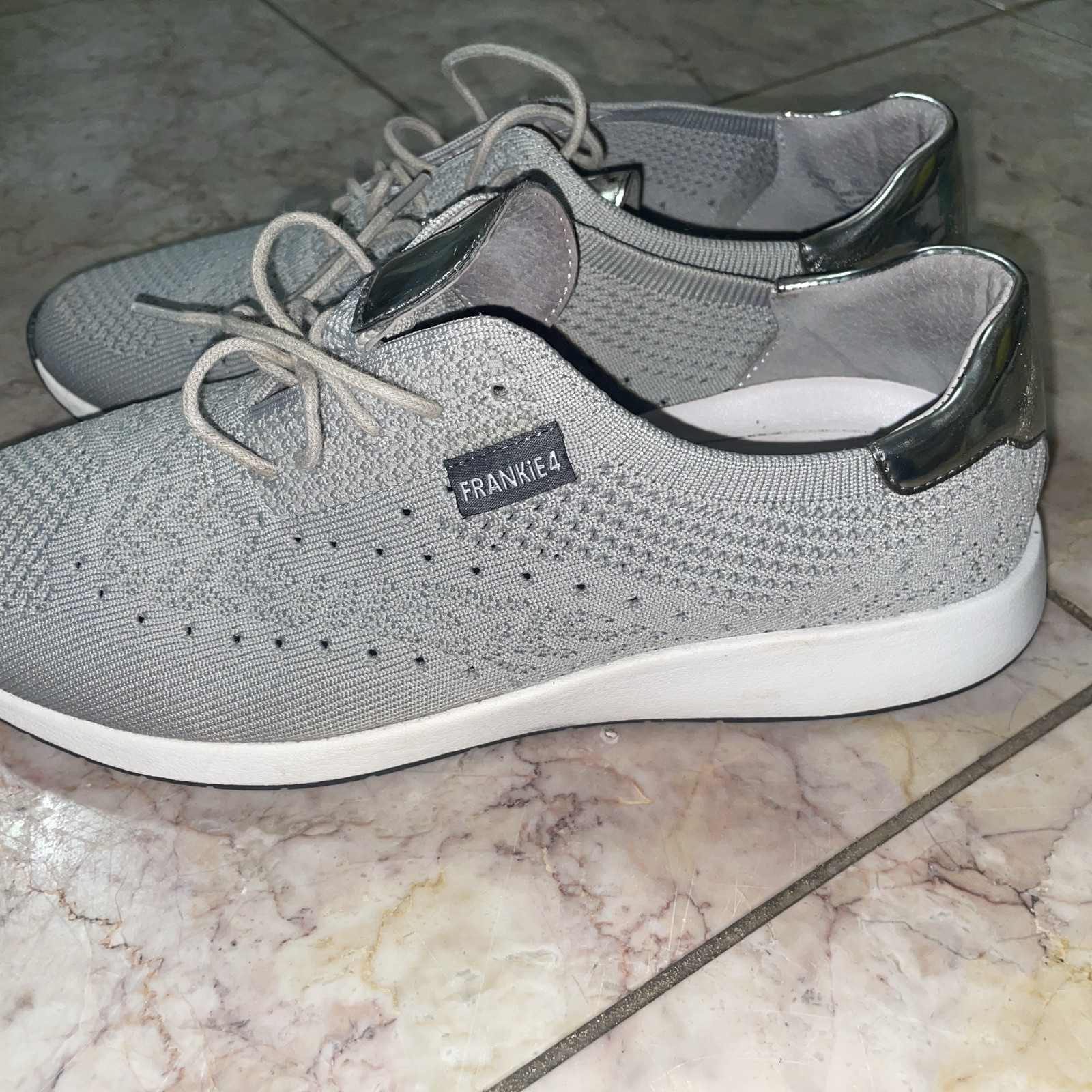 Frankie4 Women 10 Gray Lace Up Comfort Casual Sneaker Walking Vacay Shoe
