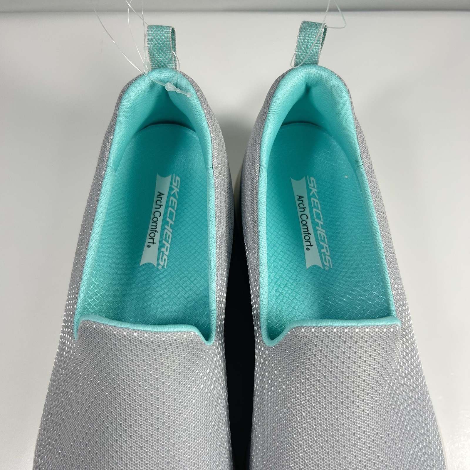 New Skechers Arch Support Shoes Women’s Size 11 Slip On Walking Light Grey Aqua