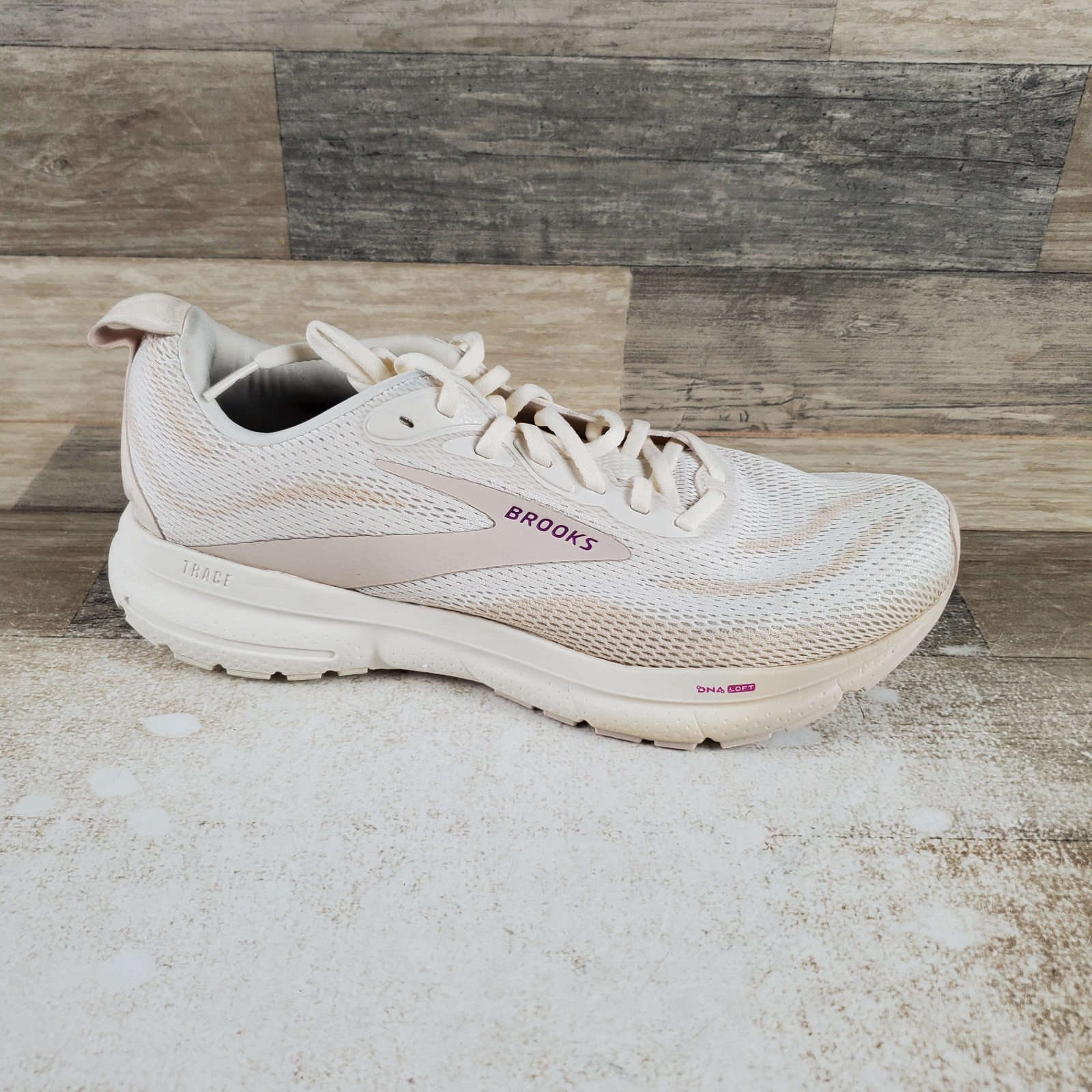 Brooks Trace 4 Womens Shoes Sz 10.5 B Running Coconut Milk Almond Purple Sneaker