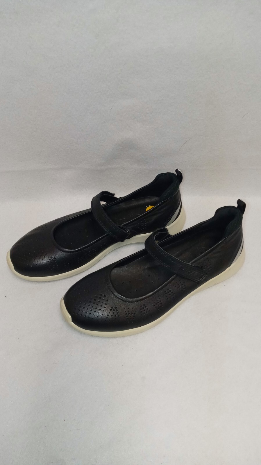Ecco Black Leather Mary Jane Hook & Loop Shoes Size 37 / 7