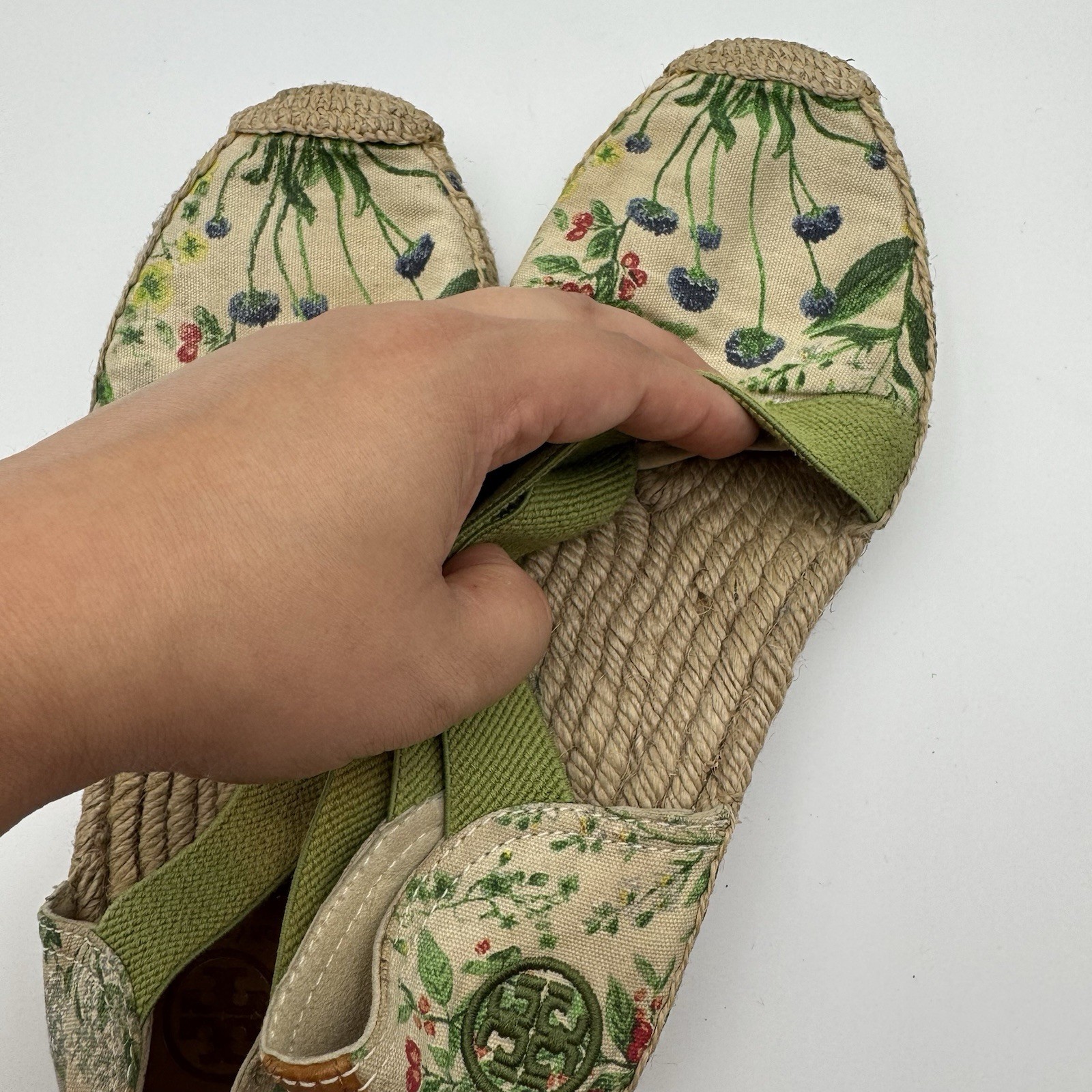 Tory Burch Catalina Floral Botanical Espadrilles Canvas Elastic Sz 8 1/2 Flaws