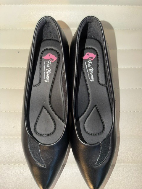 Mommy Shoes Pregnancy Diabetic Wide NonSlip New Sz7 Total MSRP $80
