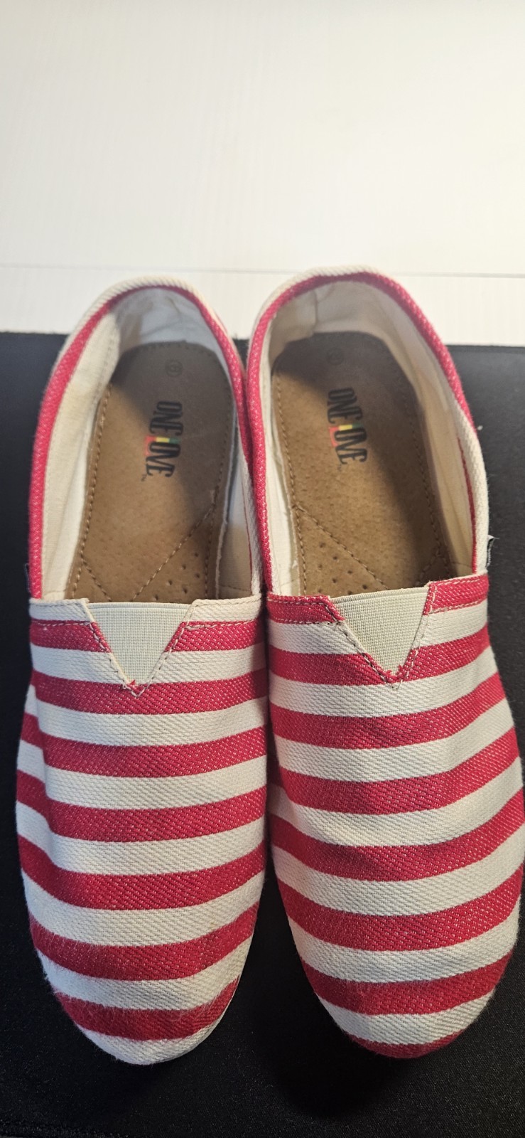 Tom’s Bob Marley Red/White Stripe Canvas Slip On Shoes Women Sz 8 Spring Summer