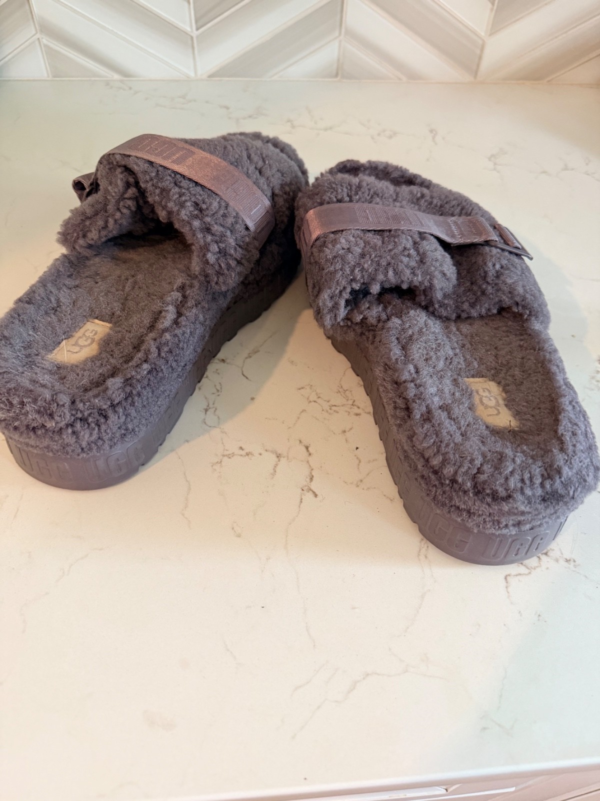 UGG Fluffita Flatform Slides