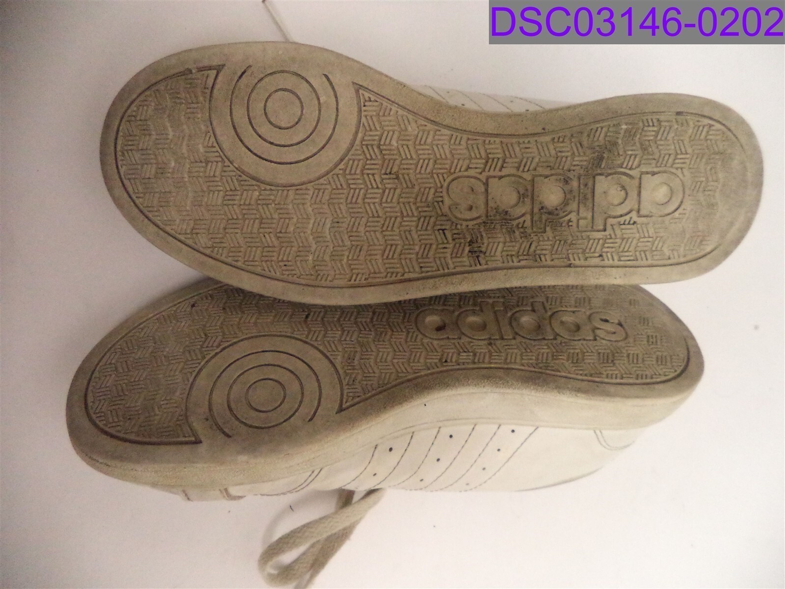 Women Size 6 Shoe Adidas Grand Court Casual Sneaker White with Silver Stripes