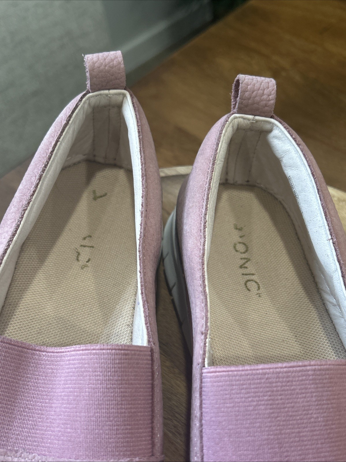 Vionic Roxana Pink Nubuck Slip On Size 8