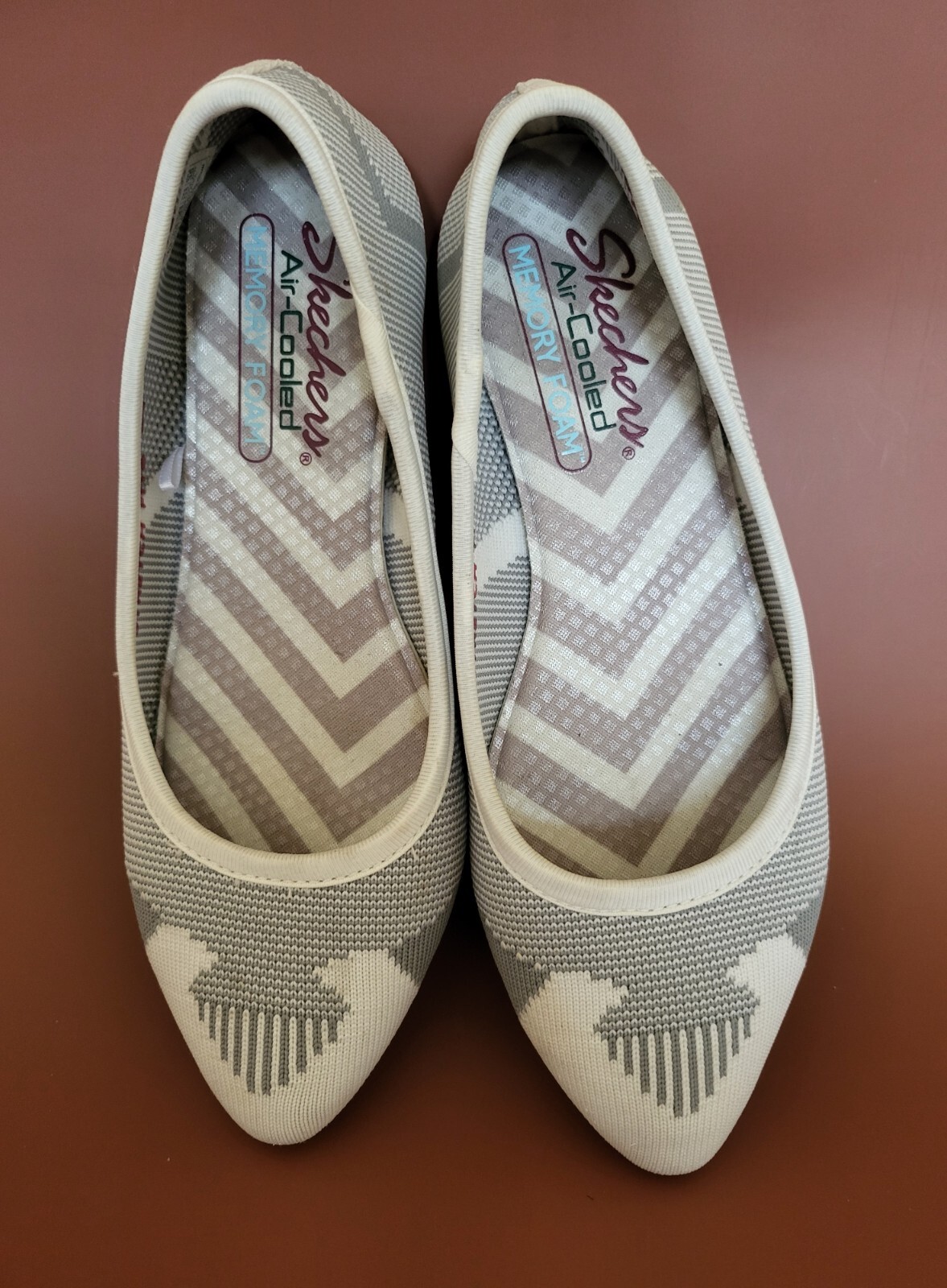 Skechers Ballet Geometric Flat, SZ 6.5, Memory Foam, Air Cooled, Stretch Fit