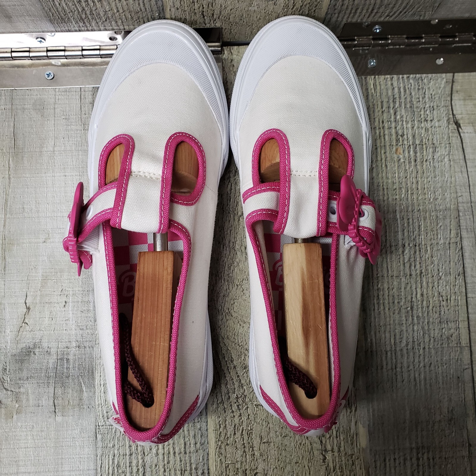 Vans x Barbie™ Style 93 DX Mary Jane Skate Shoe – White Womens 8 Excellent Cond.