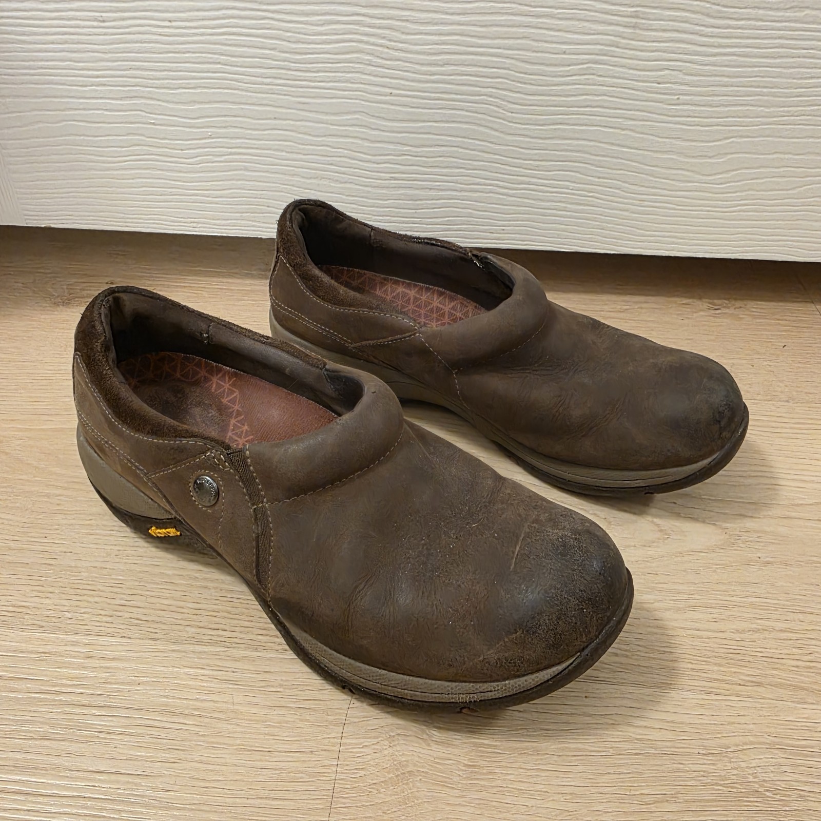 Dansko Brown Leather Nubuck Stain Resistant Slip On Patti Comfort Flats Size 7.5