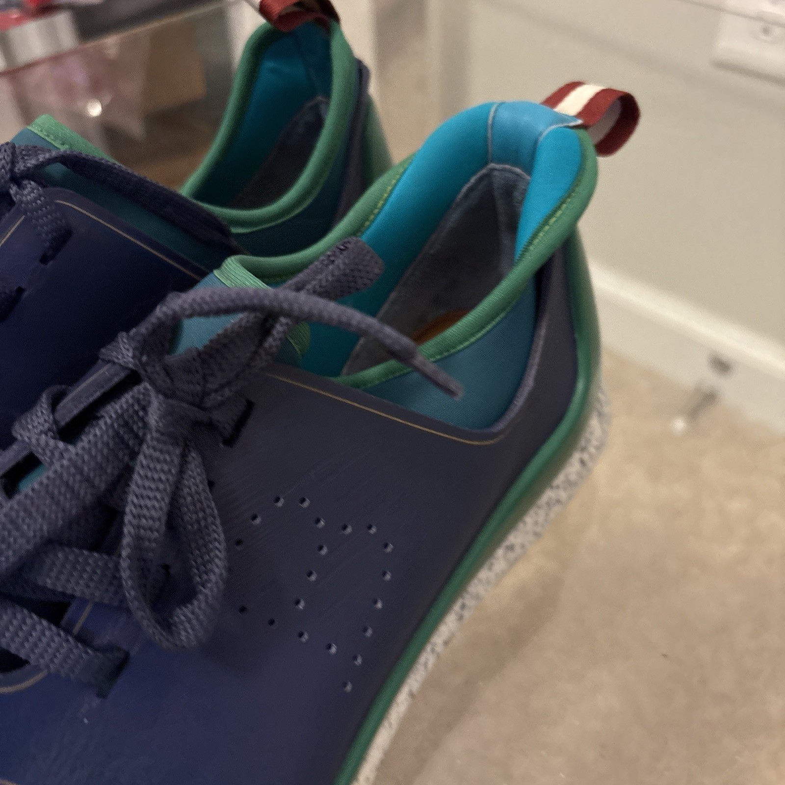 BALLY AVELLE Neoprene Runner Azure Turquoise Navy Lace Up Low US 10.5 Stylish