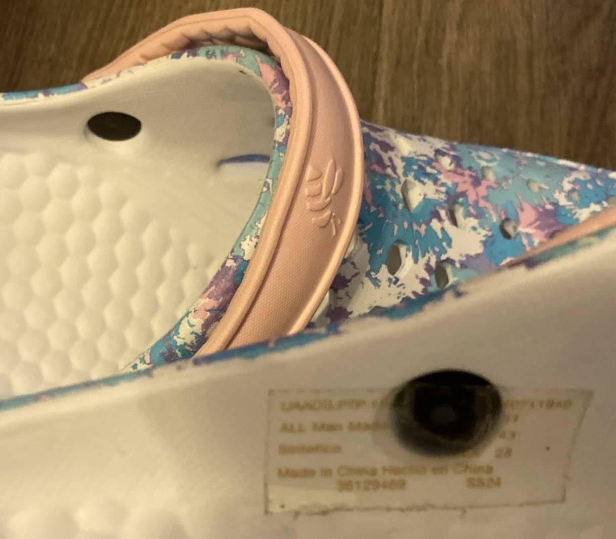 Joybees Crocs Pastels Pink Blue White Splatter Pattern W Holes W10 M8 EUC