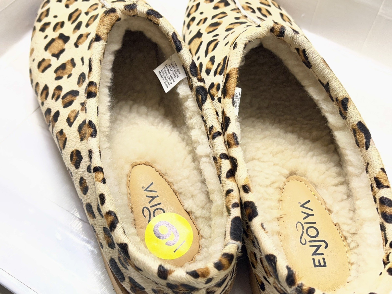 ENJOIYA Chelsey Leopard Print Fleece-lined Round Toe Slide Shoes! Fast Shipping!