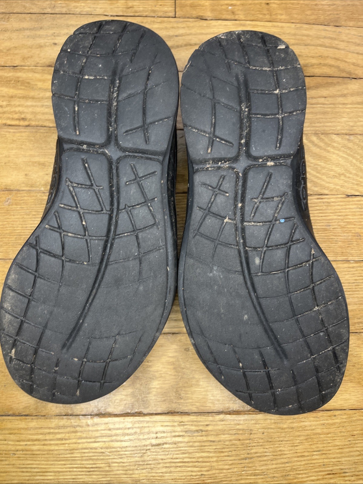 OOfos OOmg eeZee Low Women’s 9 , EU 40 All Black Canvas Comfort Recovery Shoes