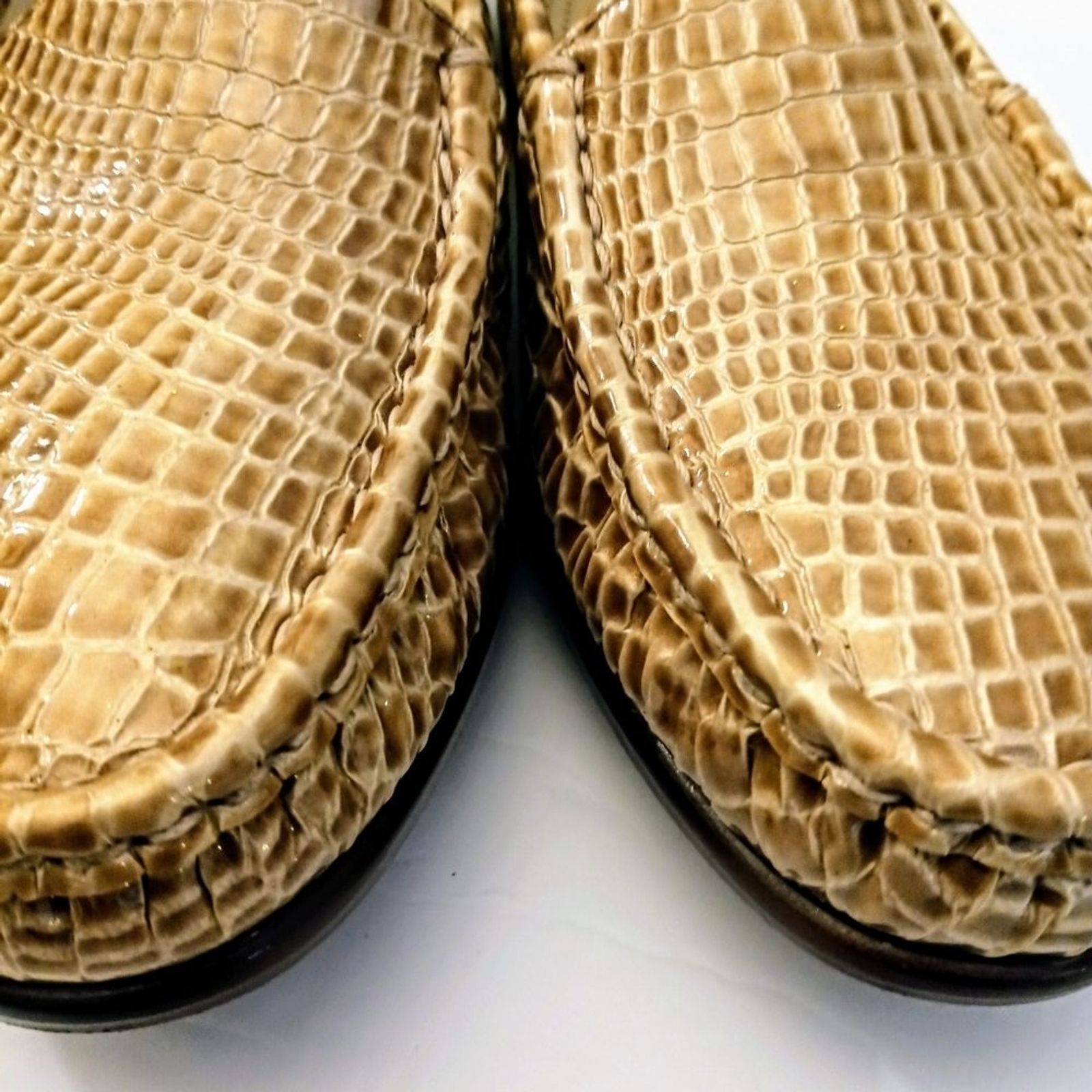 SAS Vintage Snakeskin embossed Patent Leather Loafer sz 7